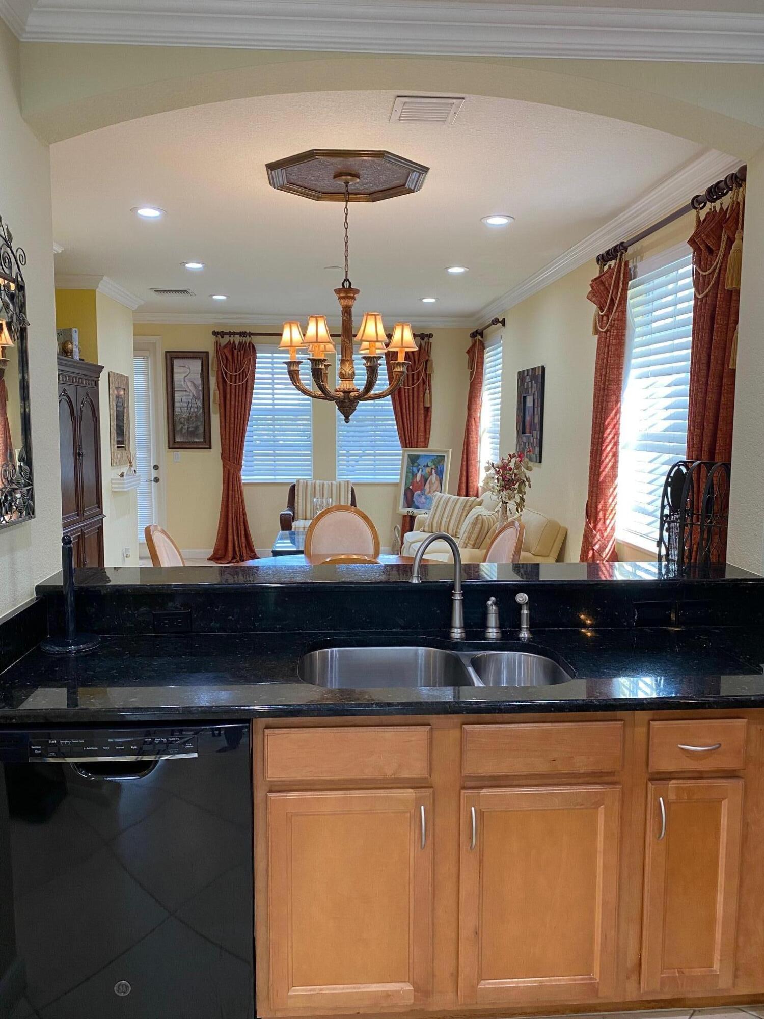 635 Castle, Palm Beach Gardens FL 33410