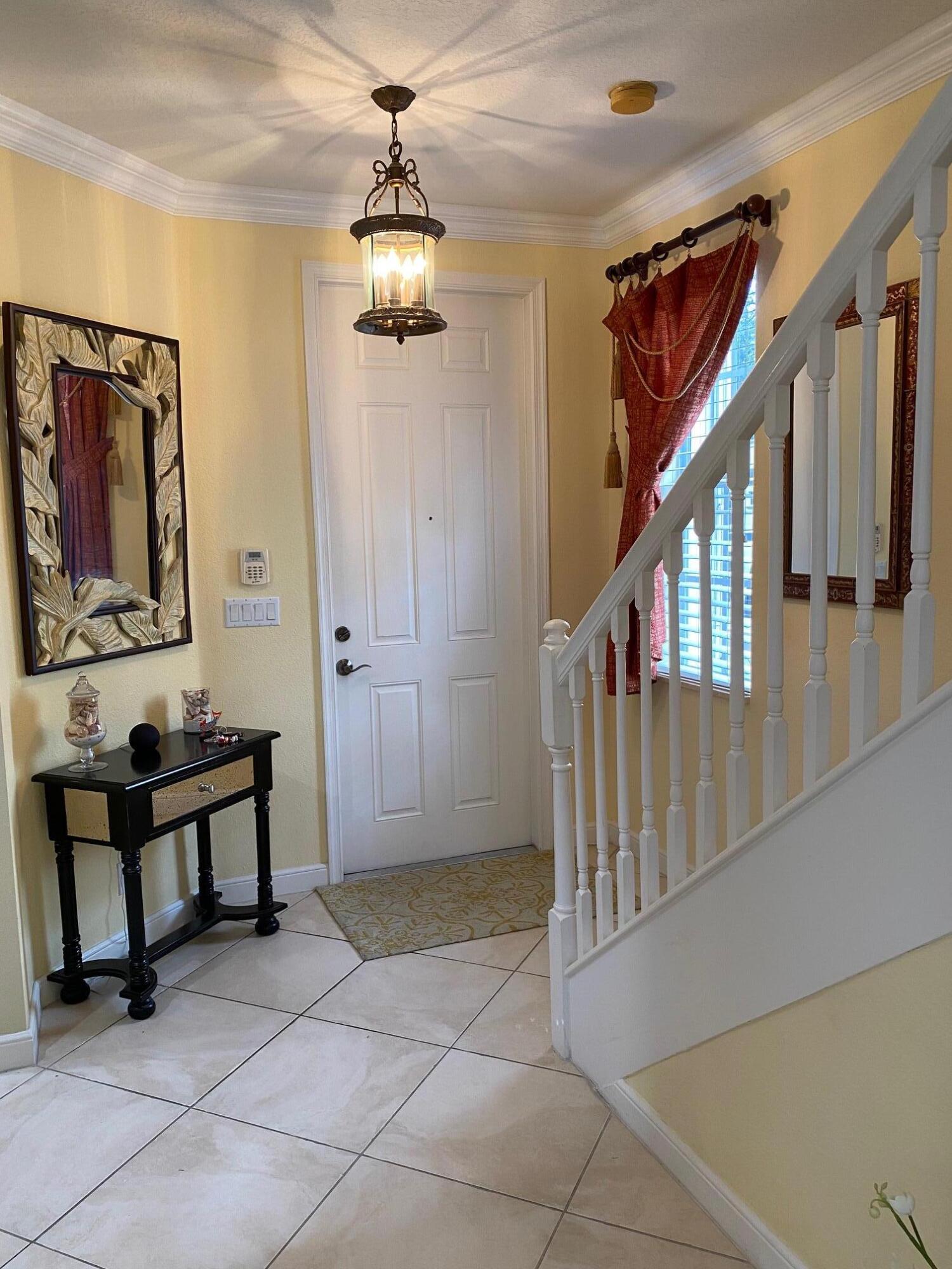 635 Castle, Palm Beach Gardens FL 33410
