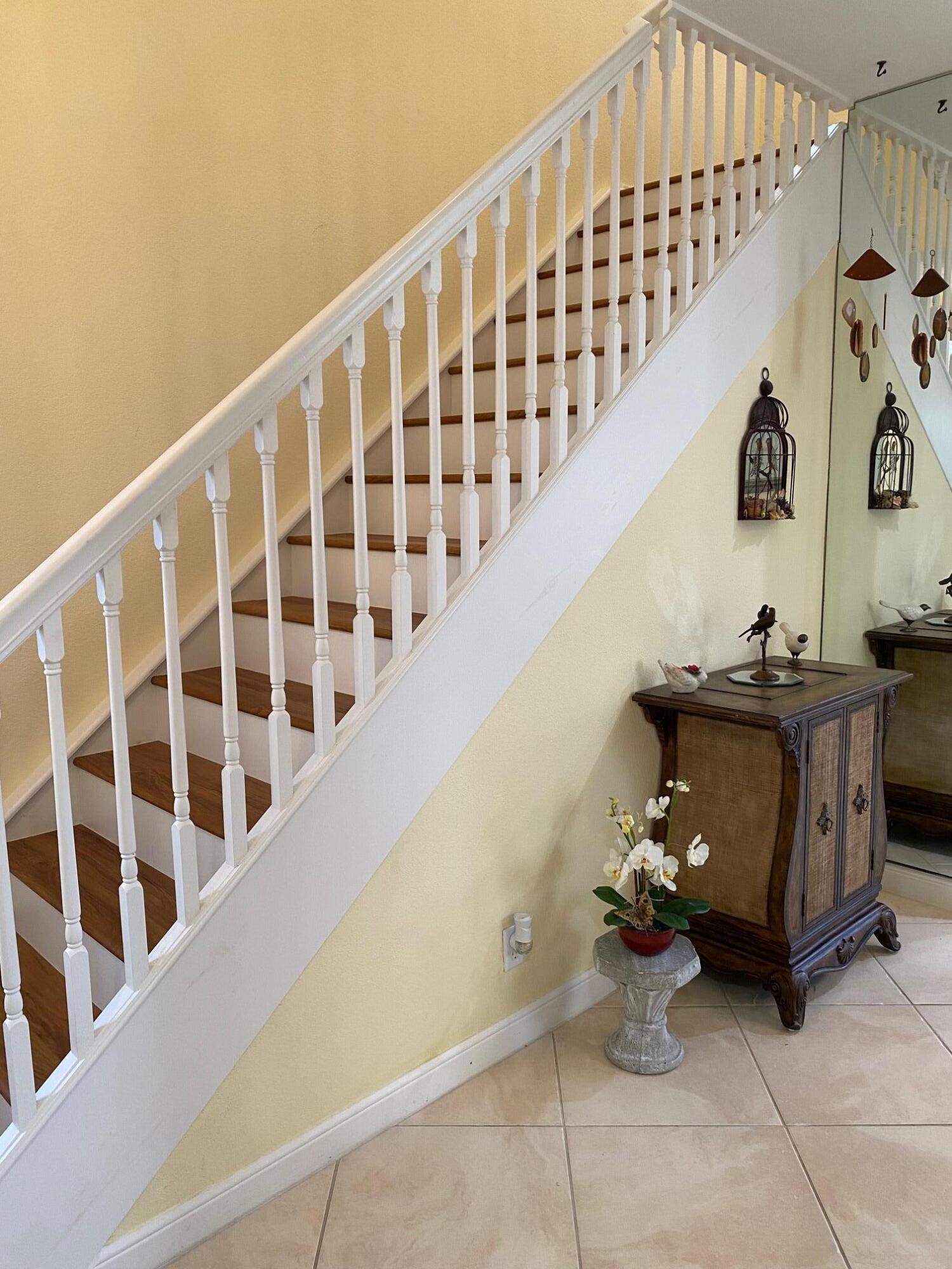 635 Castle, Palm Beach Gardens FL 33410