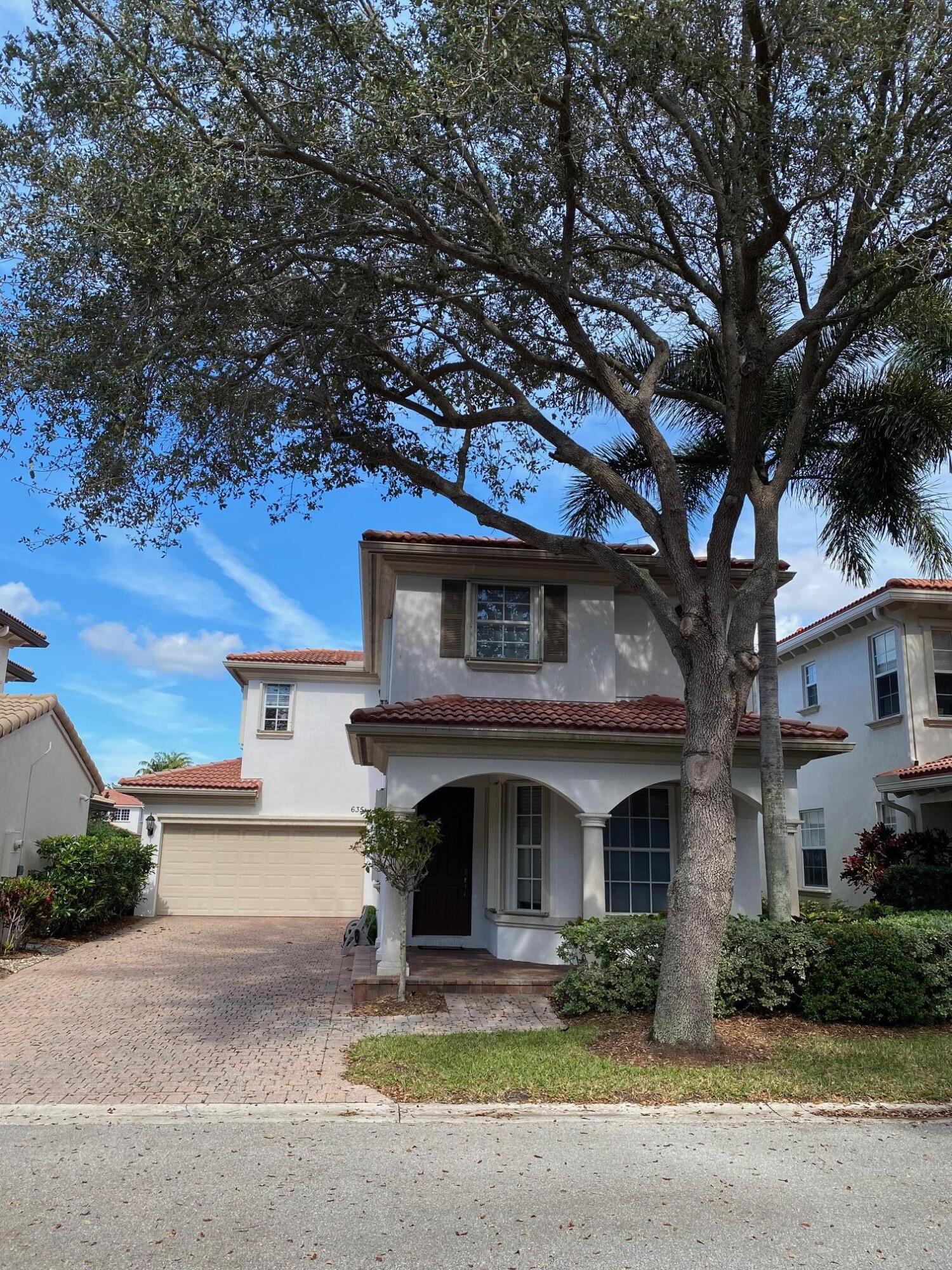 635 Castle, Palm Beach Gardens FL 33410