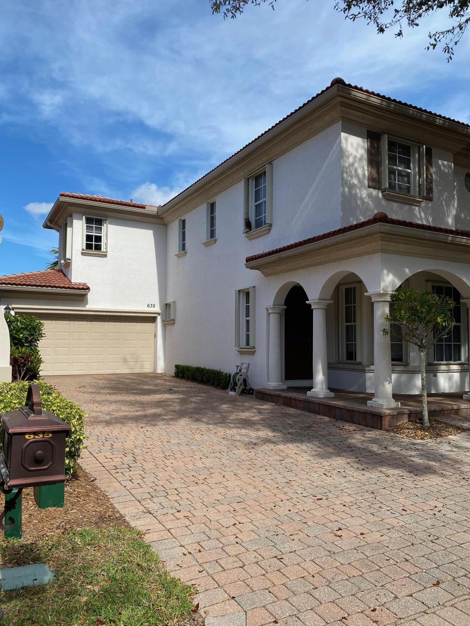635 Castle, Palm Beach Gardens FL 33410