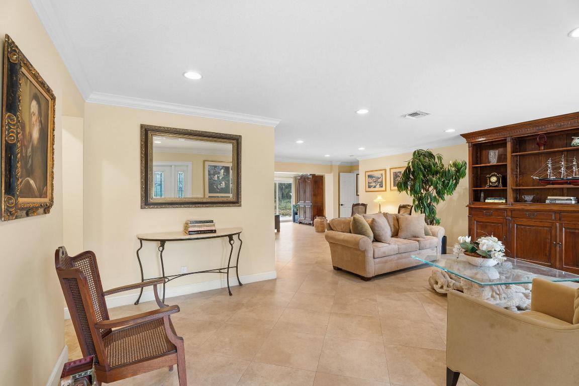 8107 Damascus, Palm Beach Gardens FL 33418