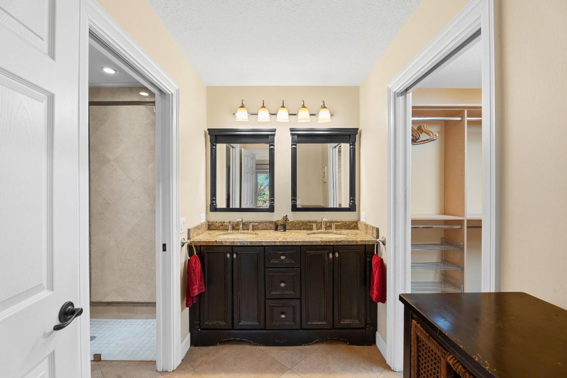 8107 Damascus, Palm Beach Gardens FL 33418