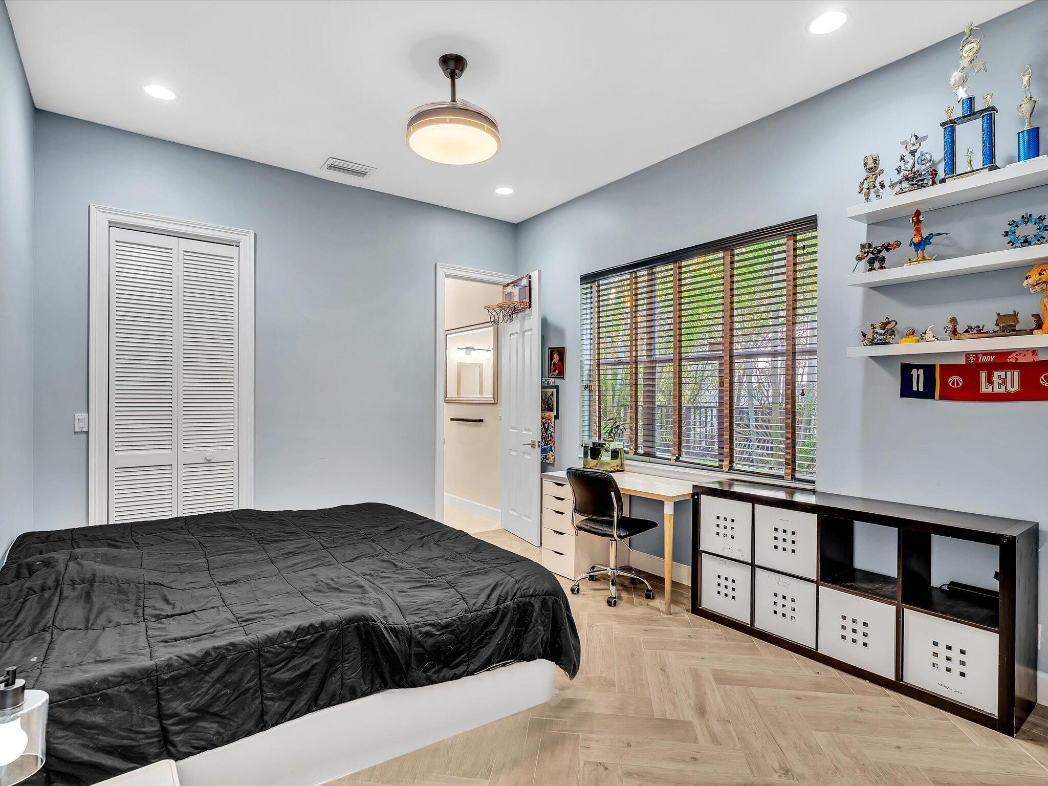 6485 NW 32nd, Boca Raton FL 33496
