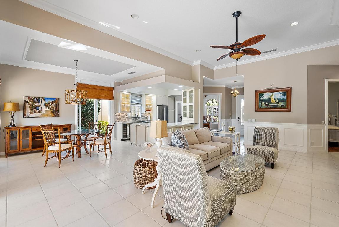 4702 Dovehill, Palm Beach Gardens FL 33418
