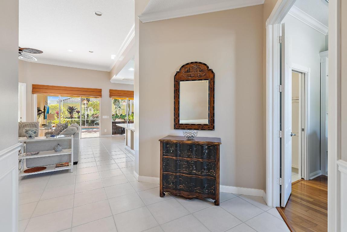 4702 Dovehill, Palm Beach Gardens FL 33418