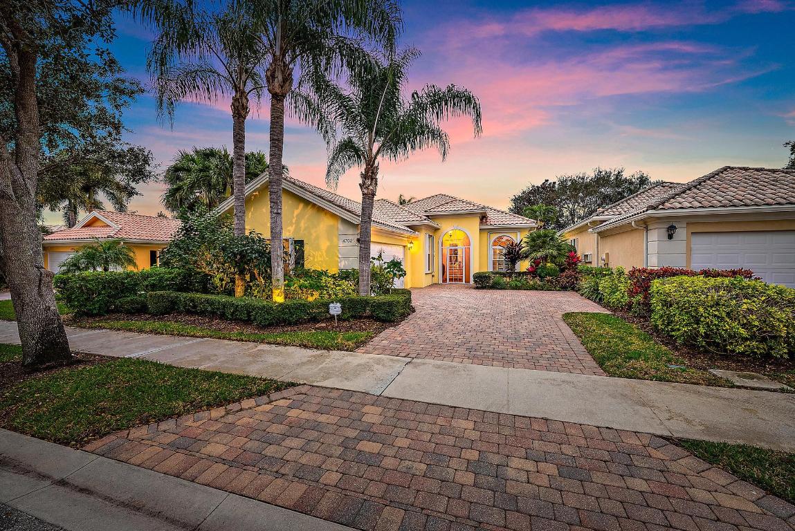 4702 Dovehill, Palm Beach Gardens FL 33418