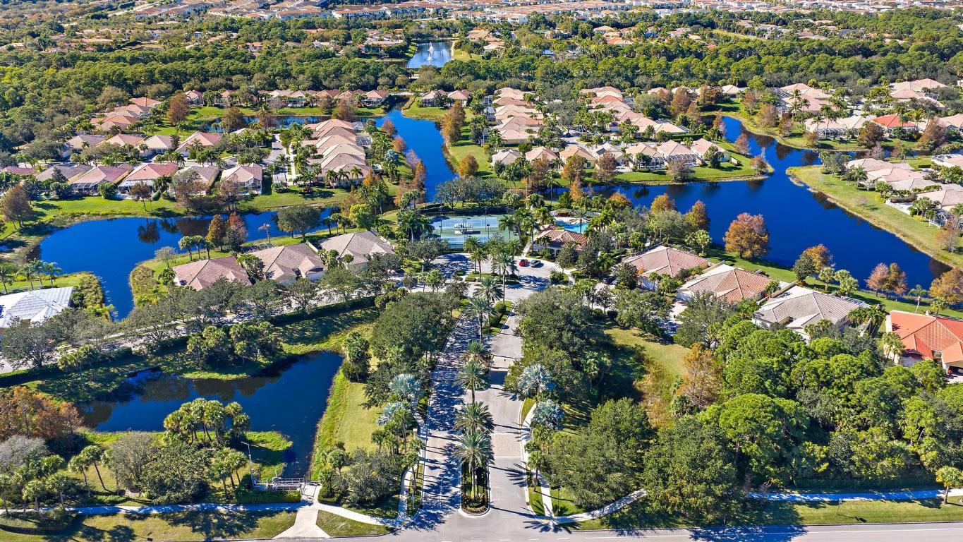 4702 Dovehill, Palm Beach Gardens FL 33418