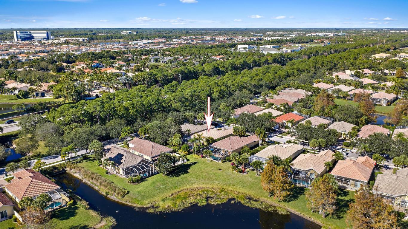 4702 Dovehill, Palm Beach Gardens FL 33418