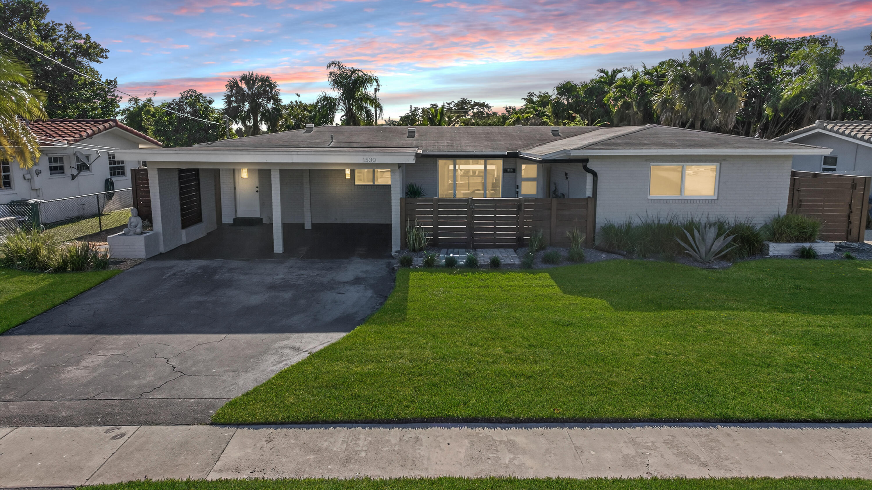 1530 W River, Margate FL 33063