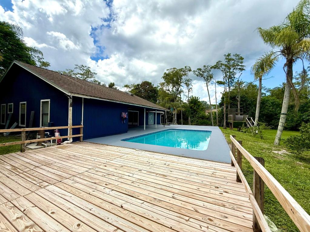 15684 86th, Palm Beach Gardens FL 33418