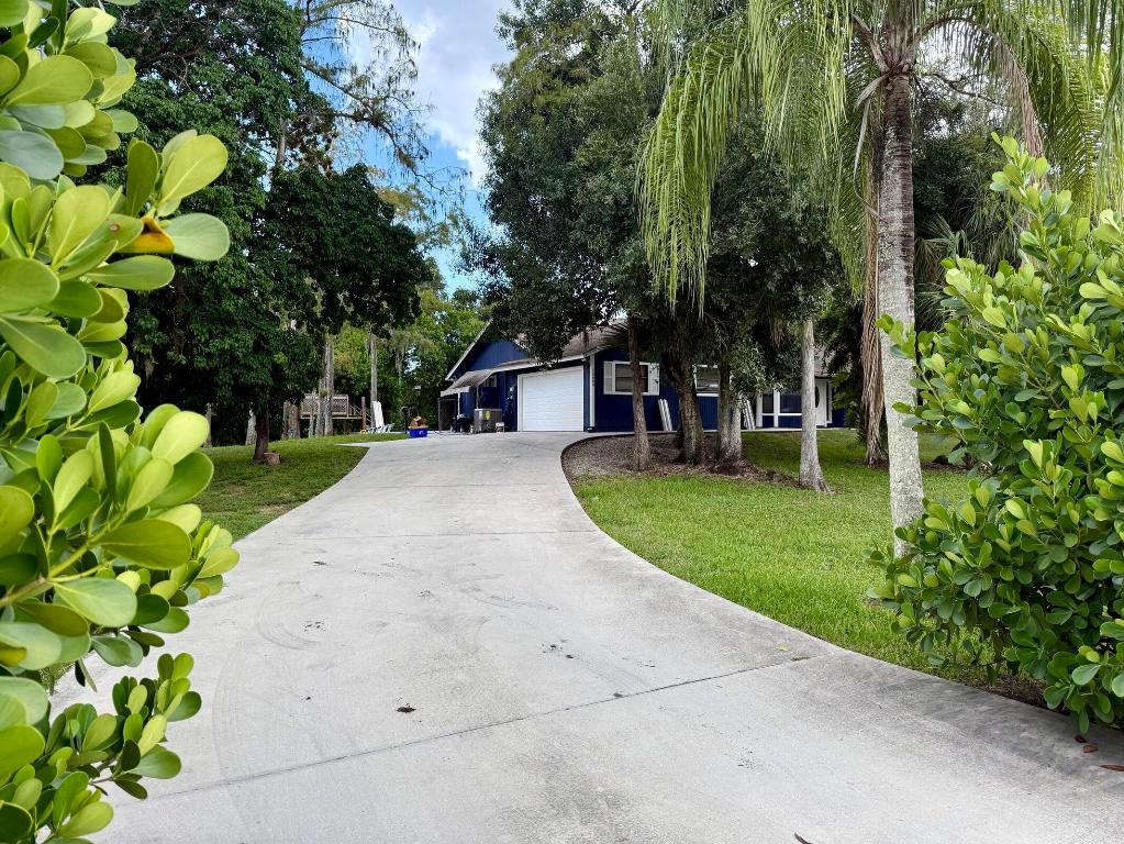 15684 86th, Palm Beach Gardens FL 33418