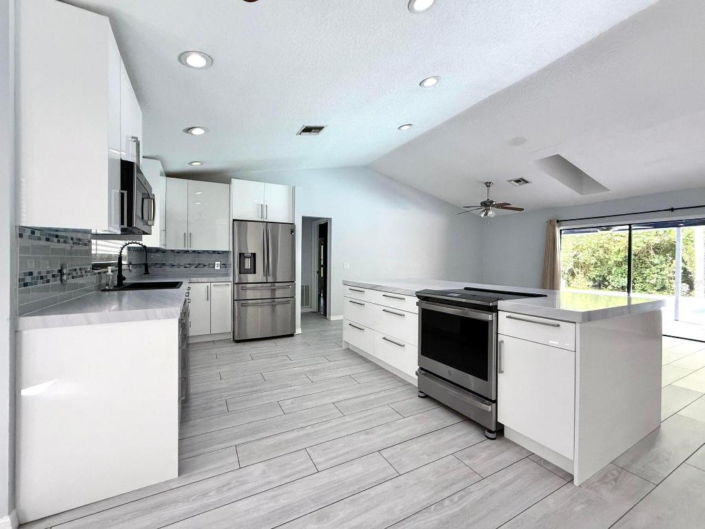 15684 86th, Palm Beach Gardens FL 33418