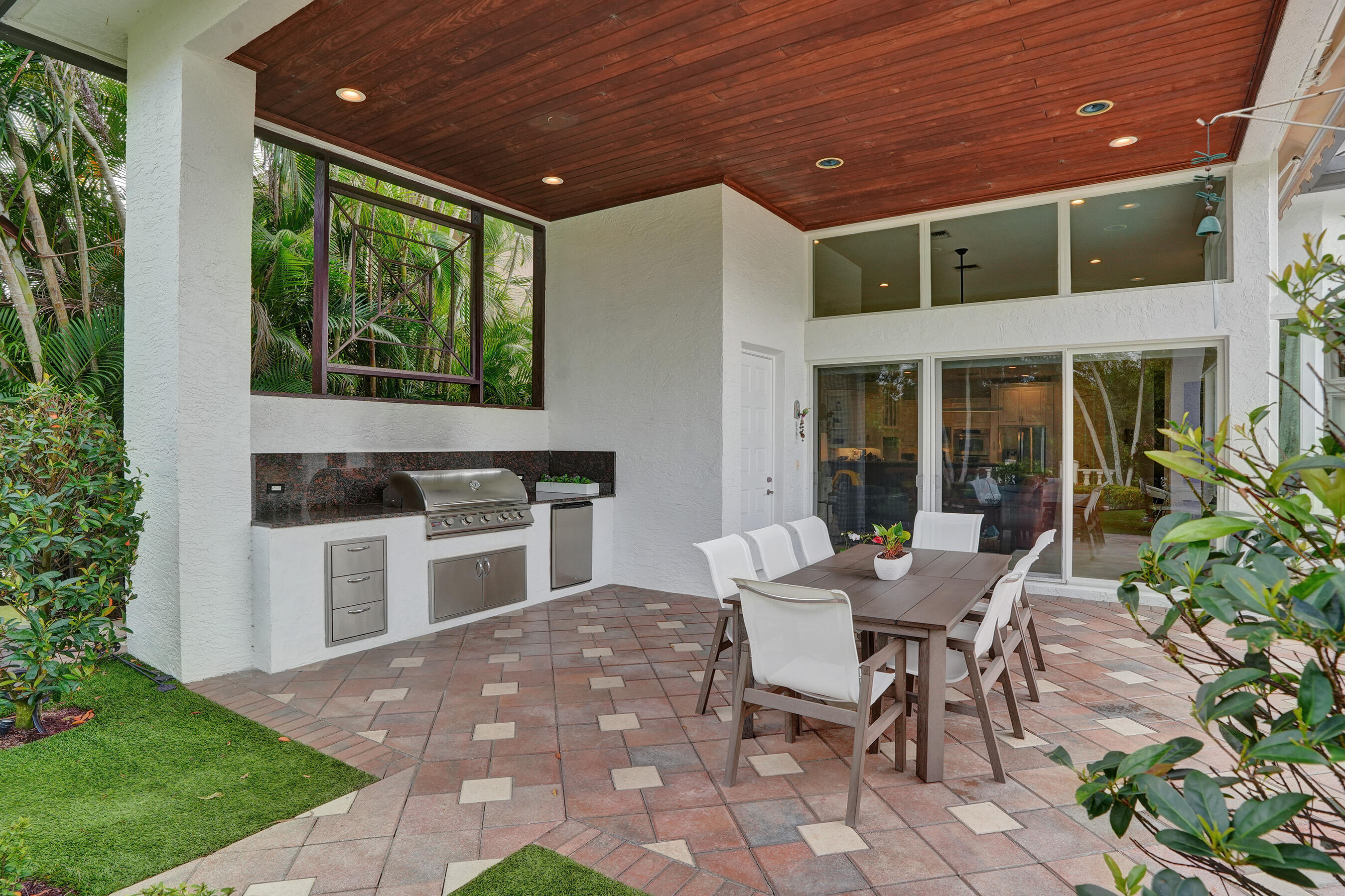 2403 NW 49th, Boca Raton FL 33431