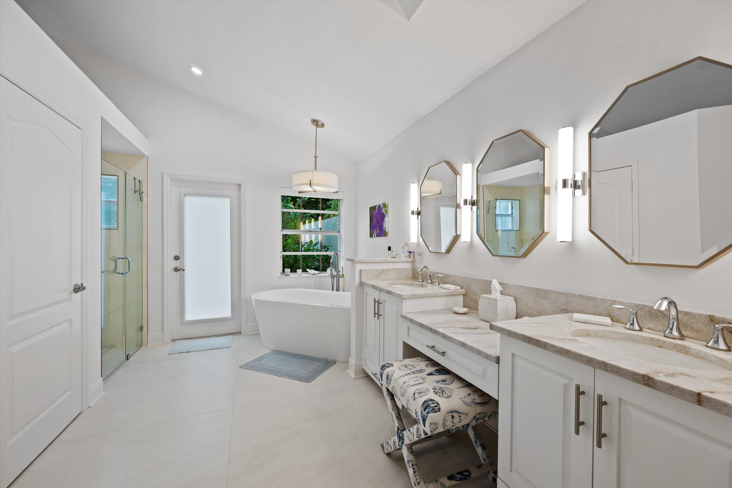 9221 Heathridge, West Palm Beach FL 33411