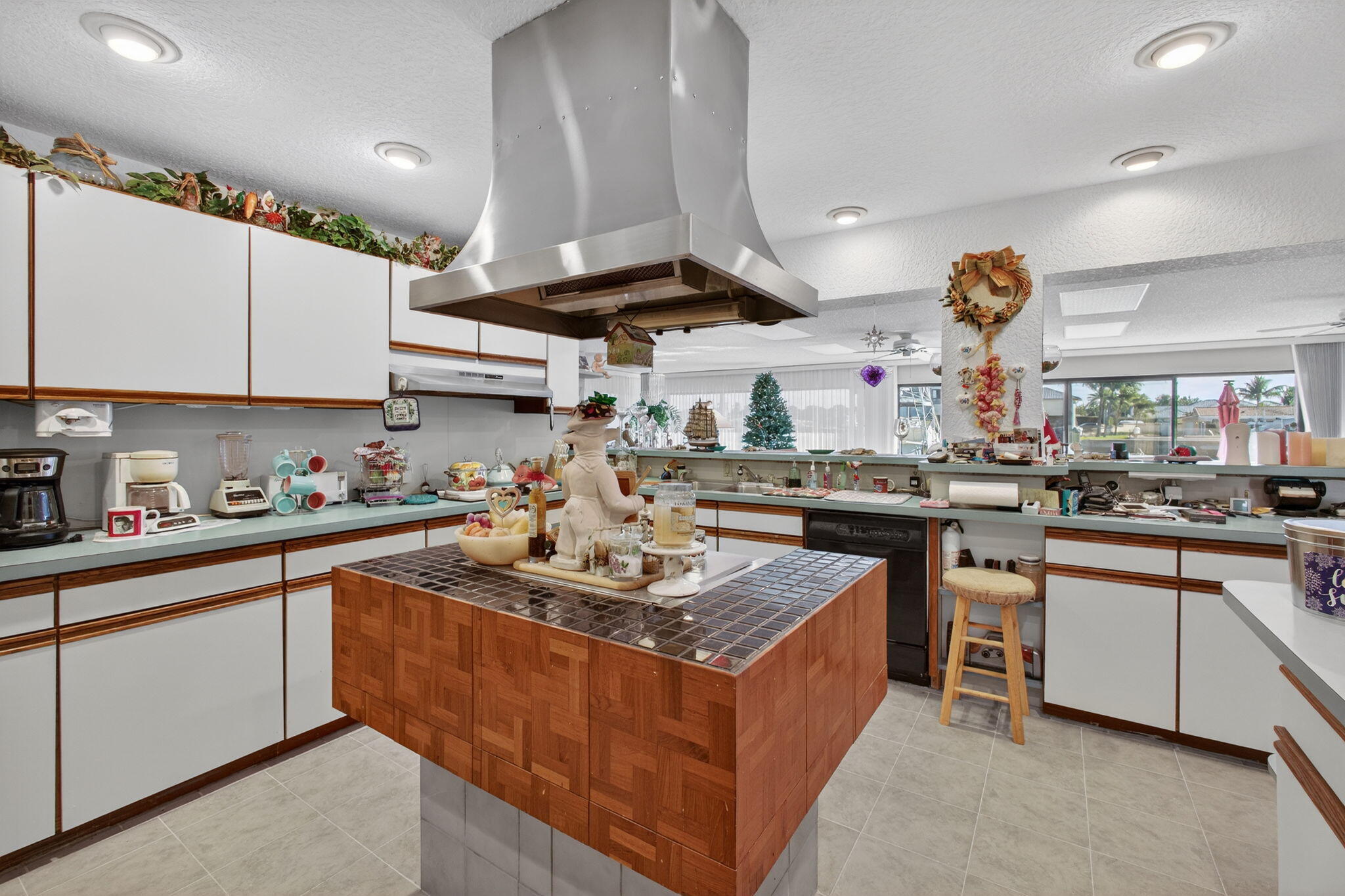 752 Lagoon, North Palm Beach FL 33408