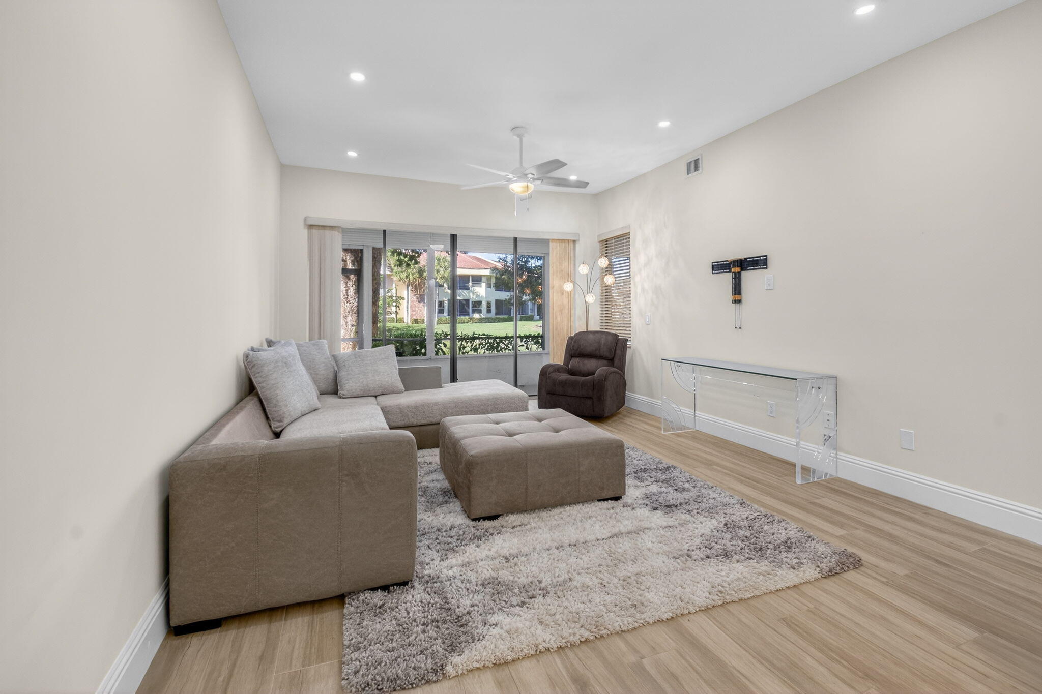 7484 La Paz #103, Boca Raton FL 33433