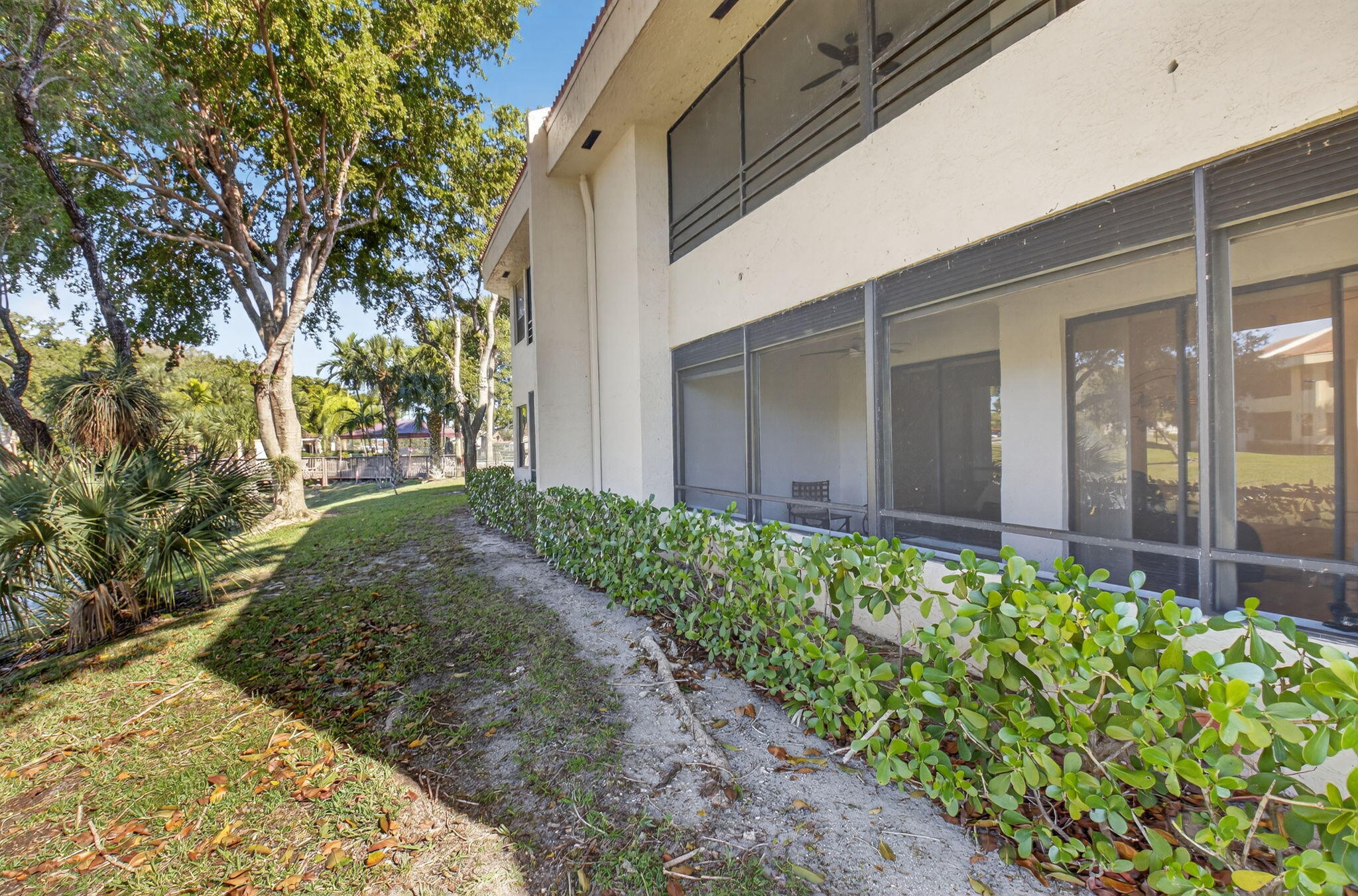 7484 La Paz #103, Boca Raton FL 33433