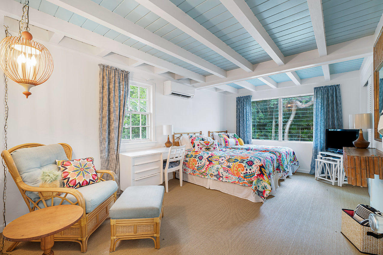 1008 N Ocean, Gulf Stream FL 33483