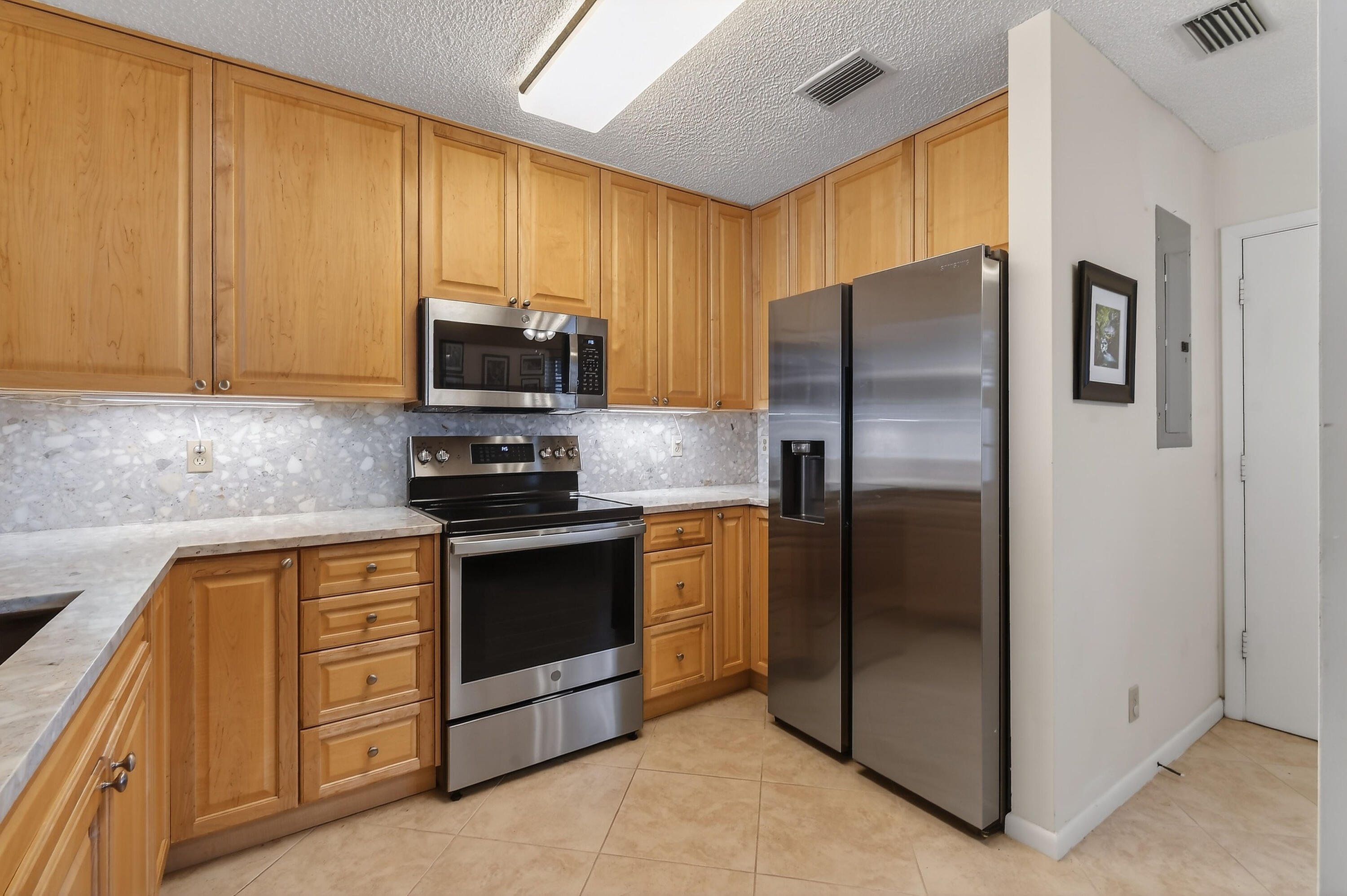 818 Ocean Dunes, Jupiter FL 33477