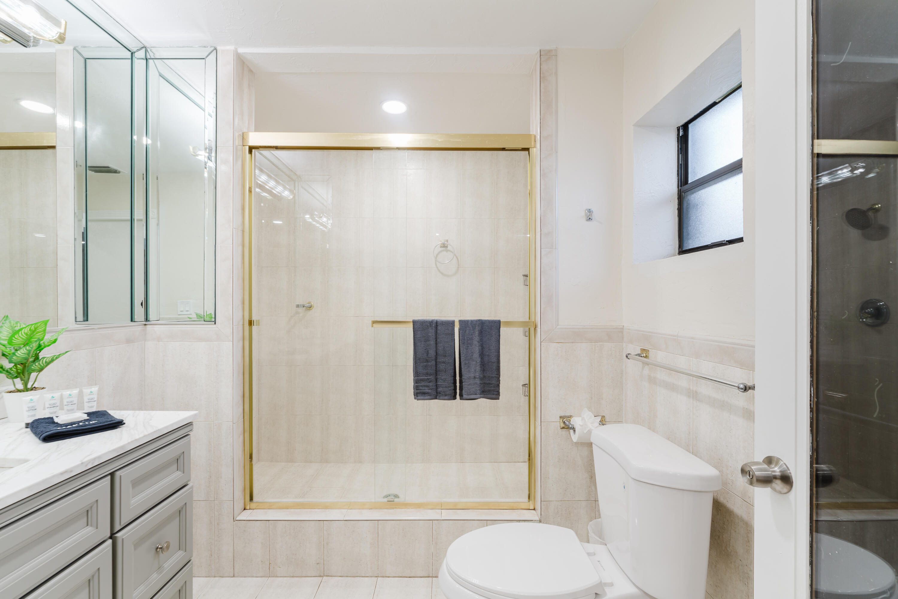1016 NE 26th #1016, Pompano Beach FL 33062
