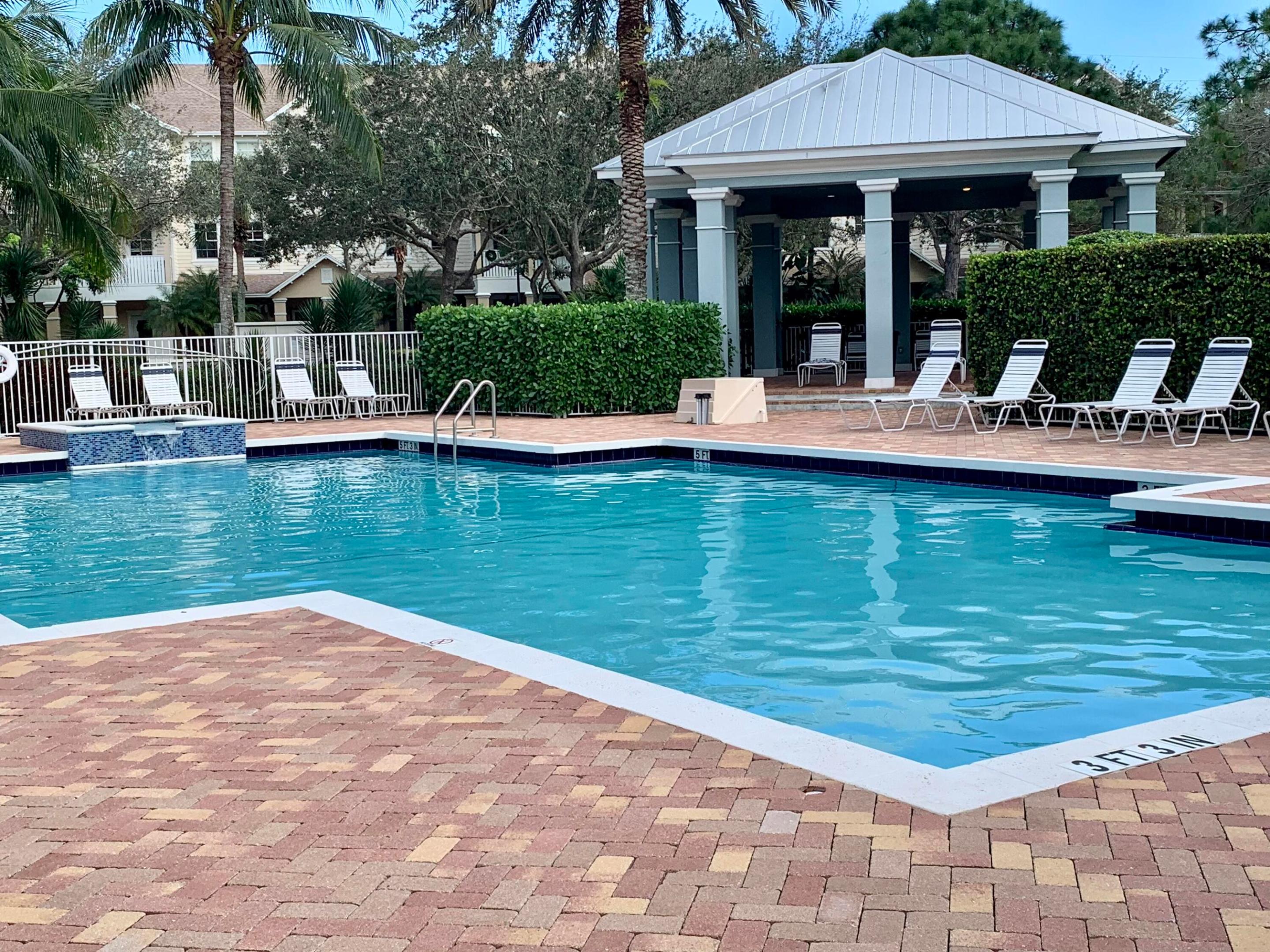 188 W Thatch Palm, Jupiter FL 33458