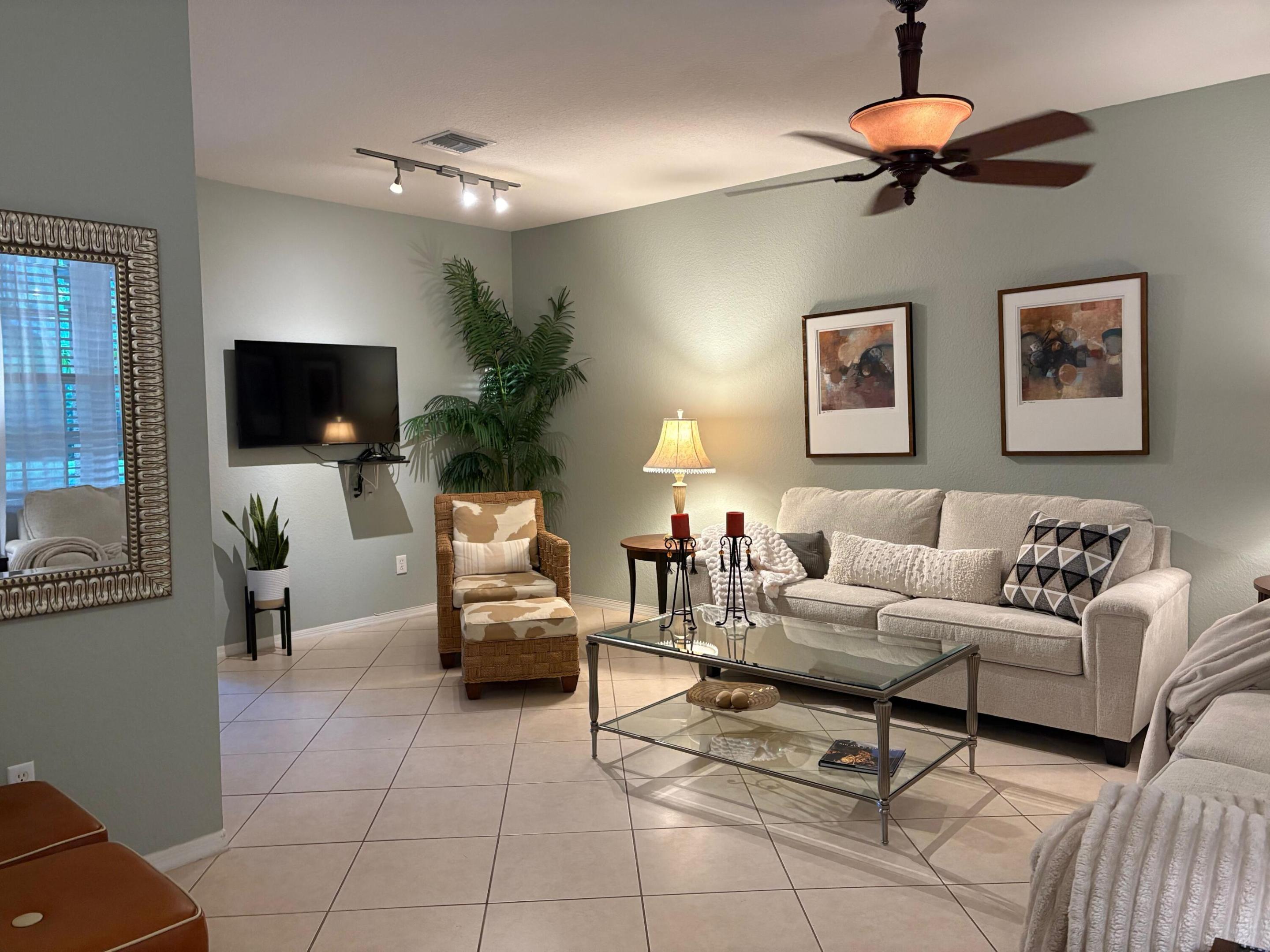 188 W Thatch Palm, Jupiter FL 33458