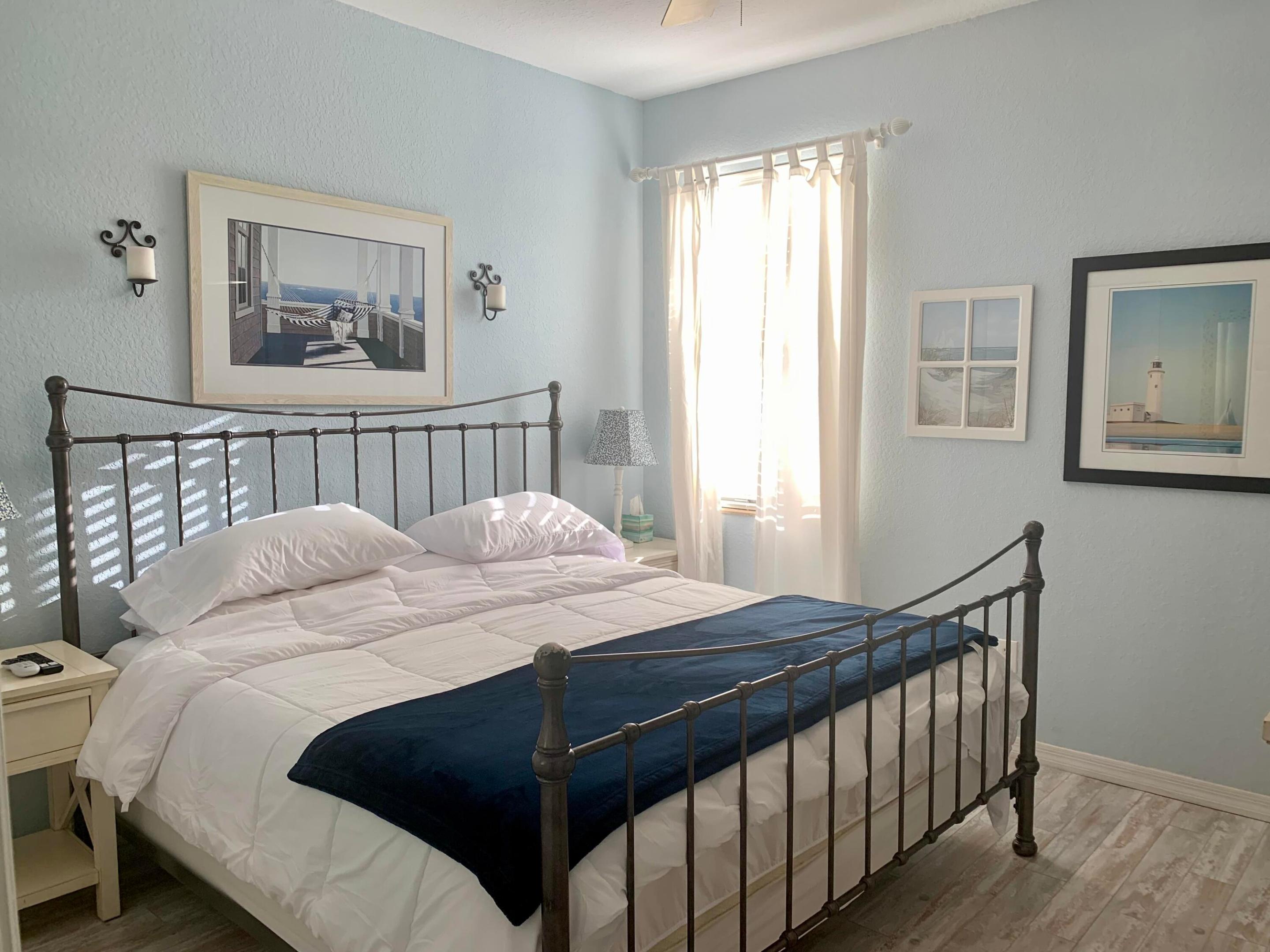 188 W Thatch Palm, Jupiter FL 33458