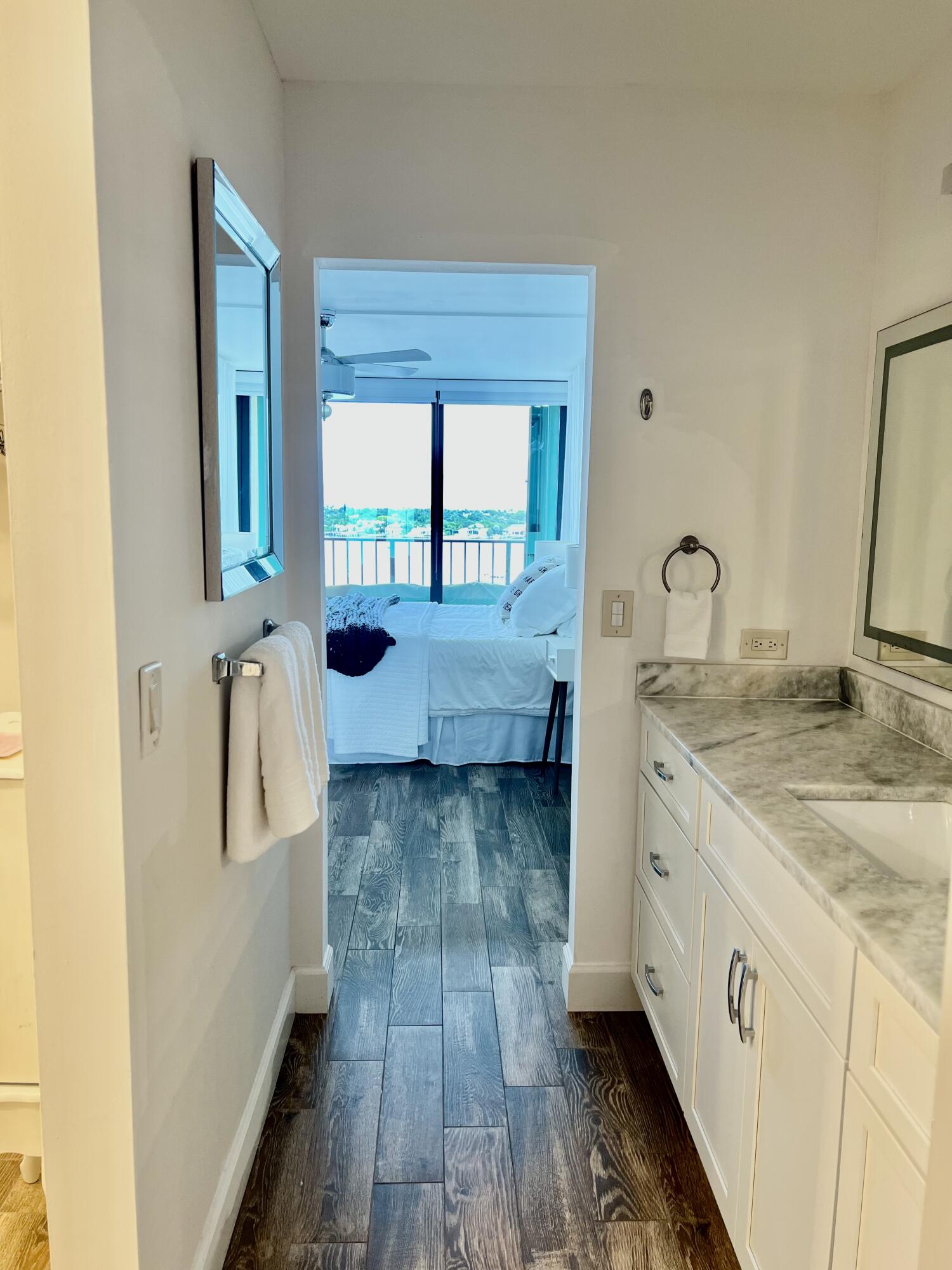 132 Lakeshore #1118, North Palm Beach FL 33408
