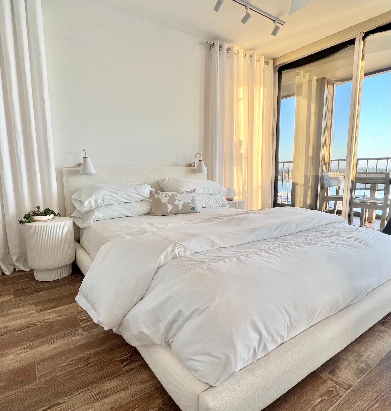 132 Lakeshore #1118, North Palm Beach FL 33408