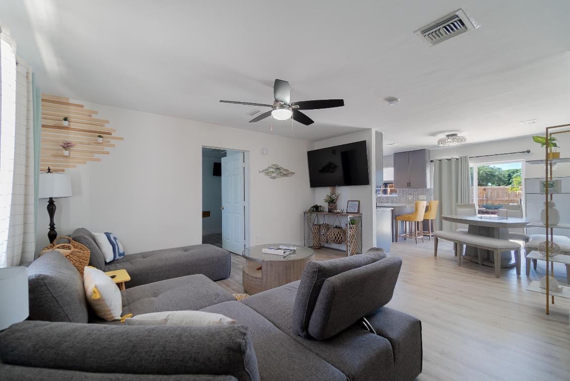1416 W Hardee, Lantana FL 33462