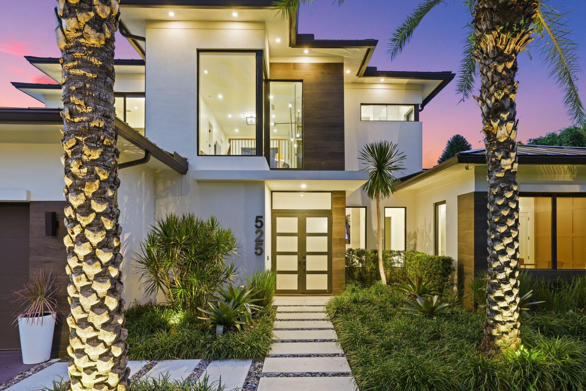 525 Whispering Pines, Boynton Beach FL 33435