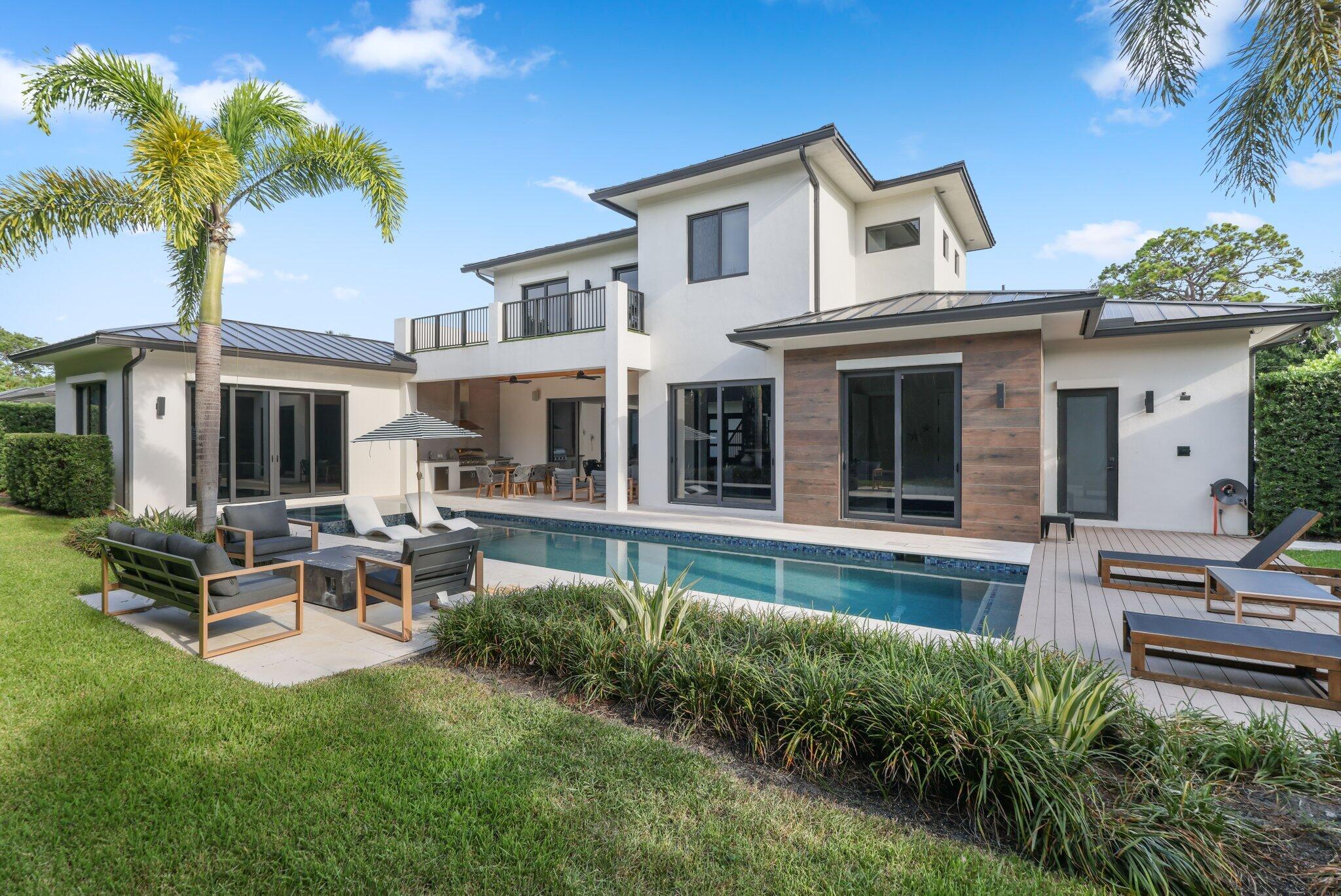 525 Whispering Pines, Boynton Beach FL 33435