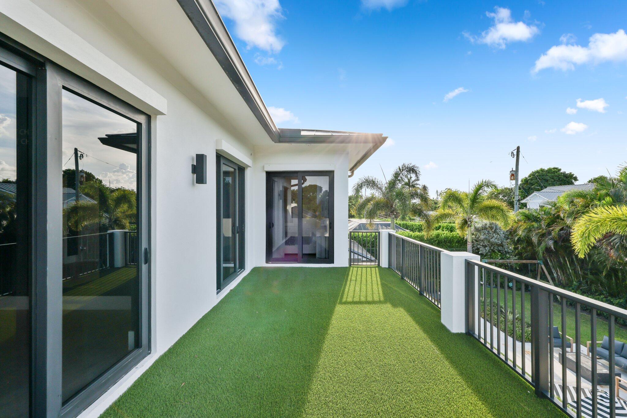 525 Whispering Pines, Boynton Beach FL 33435