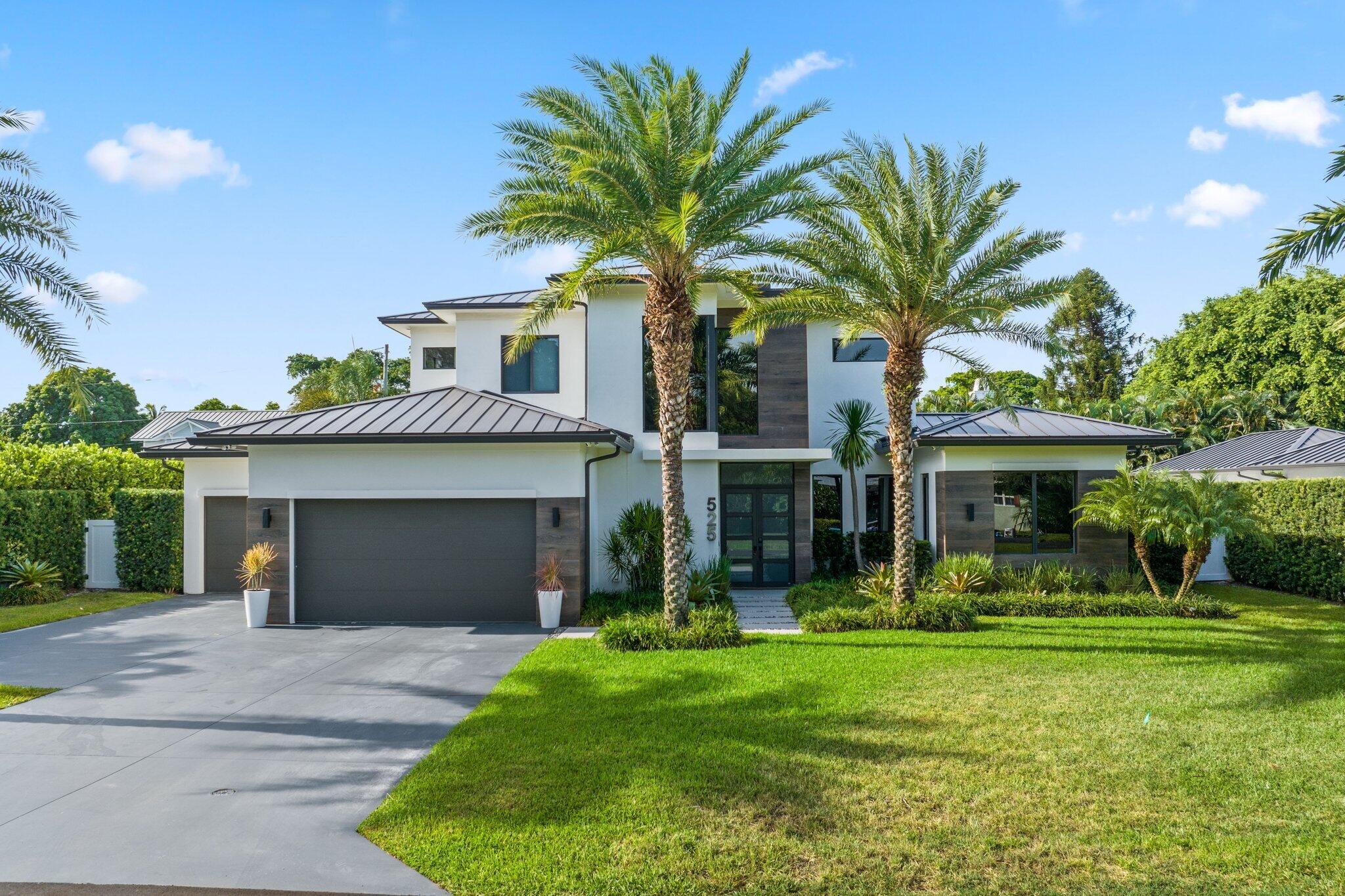 525 Whispering Pines, Boynton Beach FL 33435