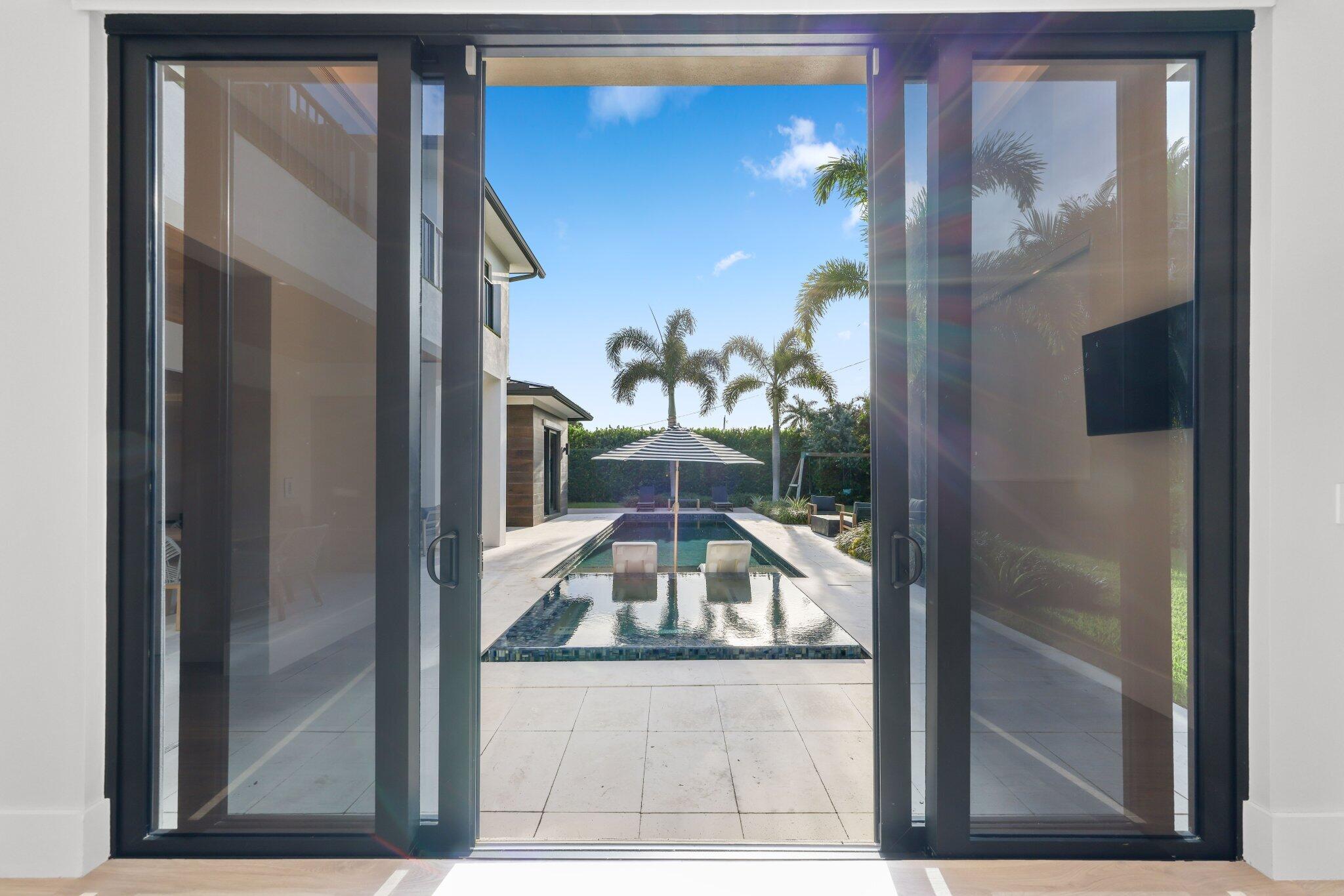 525 Whispering Pines, Boynton Beach FL 33435