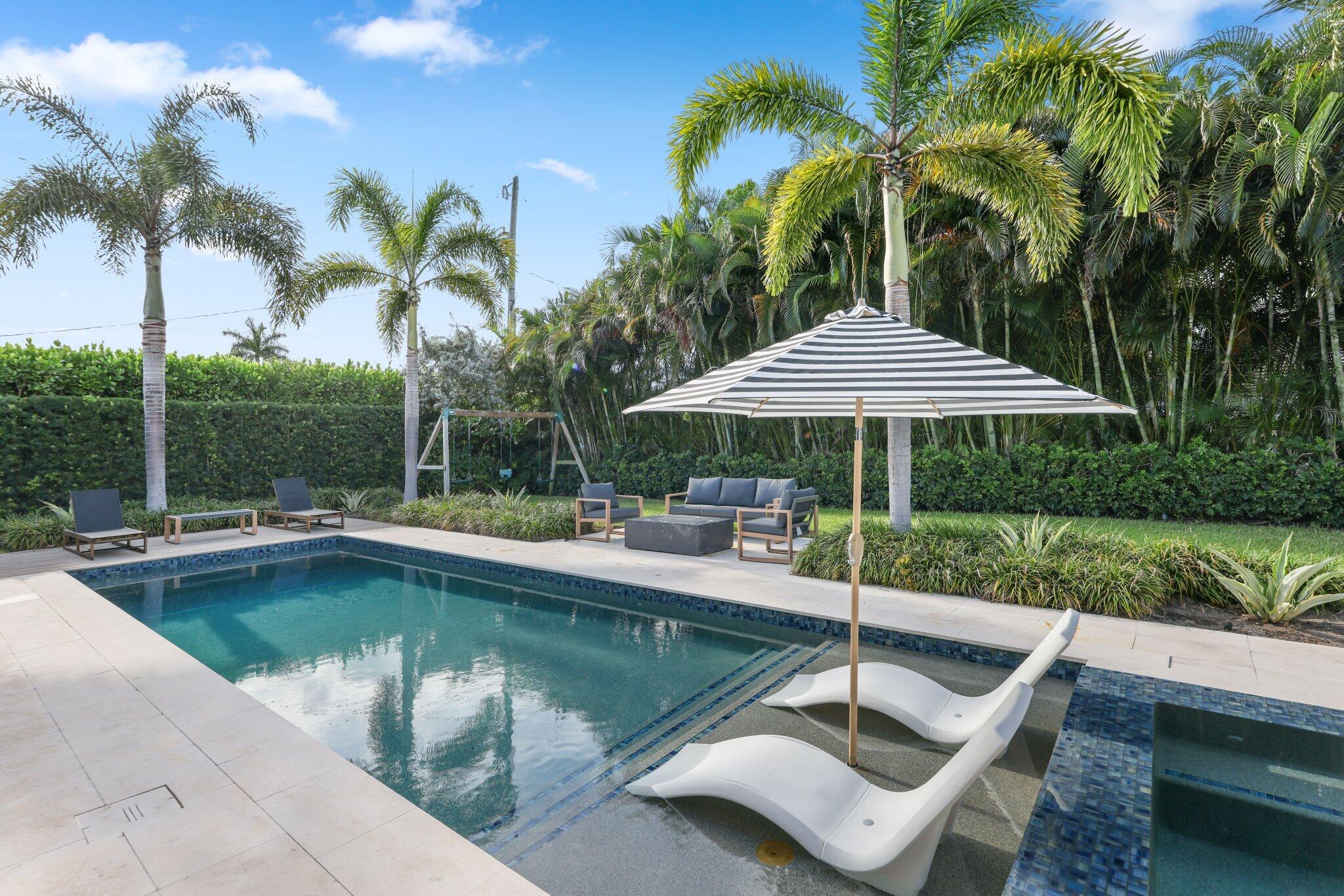 525 Whispering Pines, Boynton Beach FL 33435