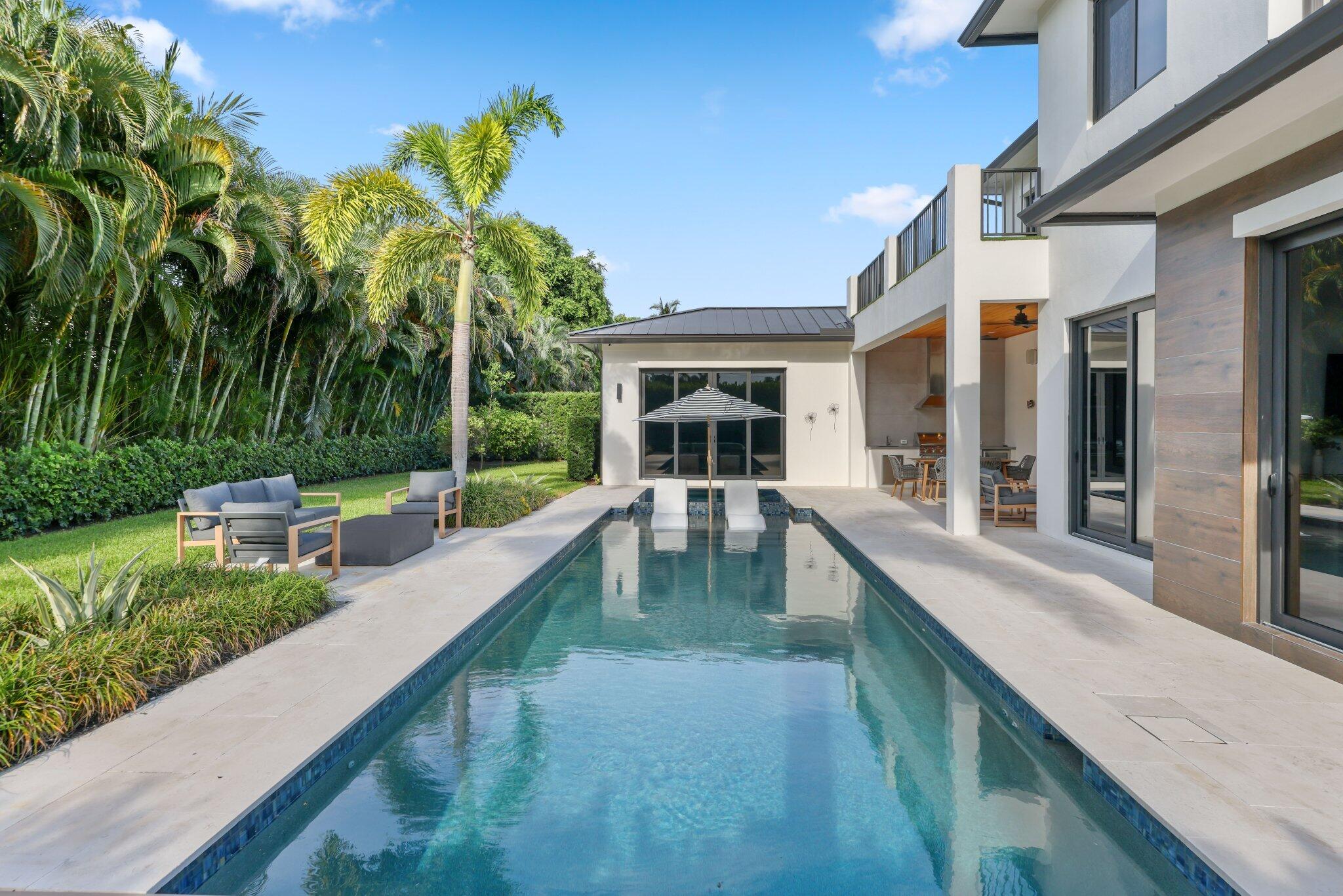 525 Whispering Pines, Boynton Beach FL 33435