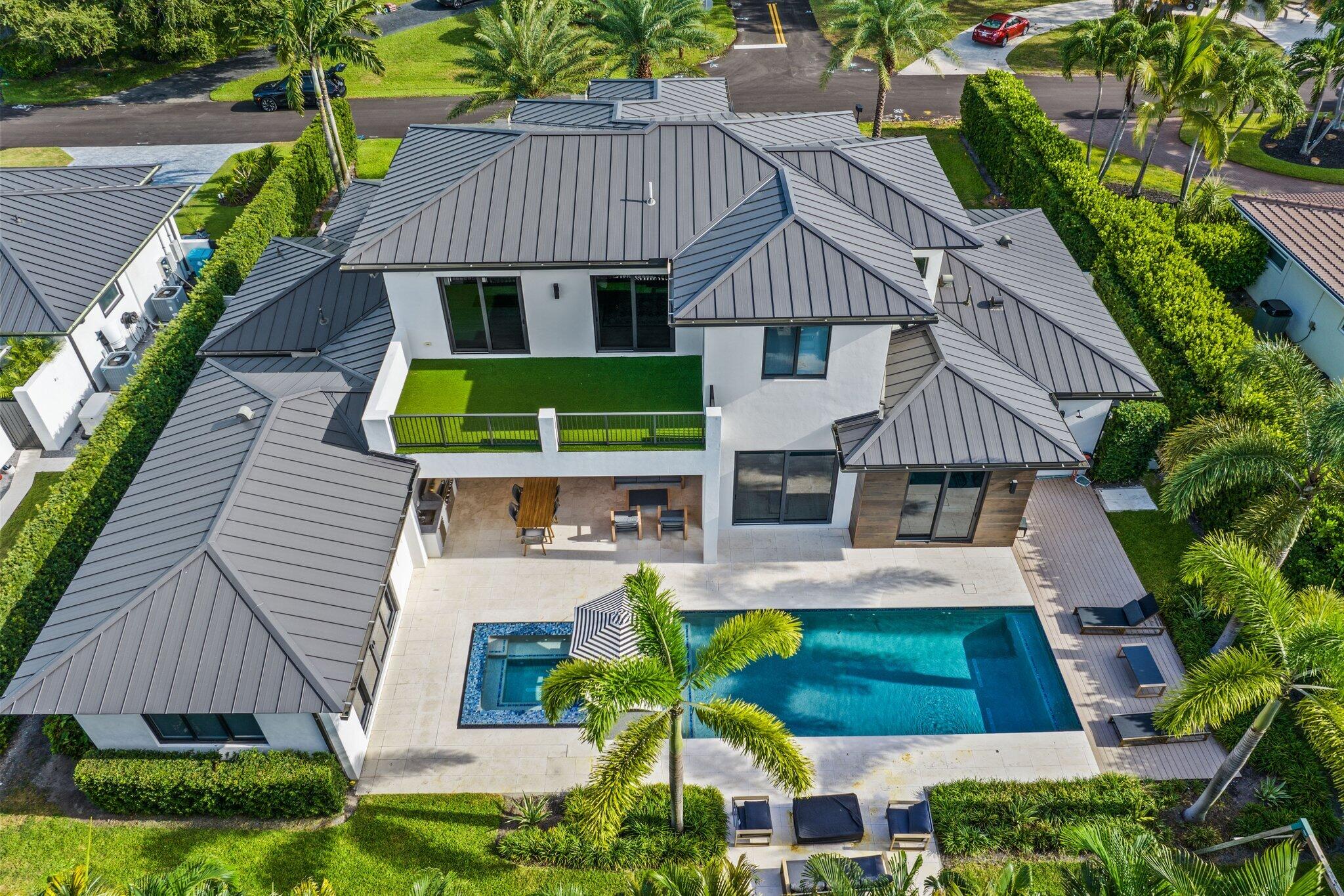 525 Whispering Pines, Boynton Beach FL 33435