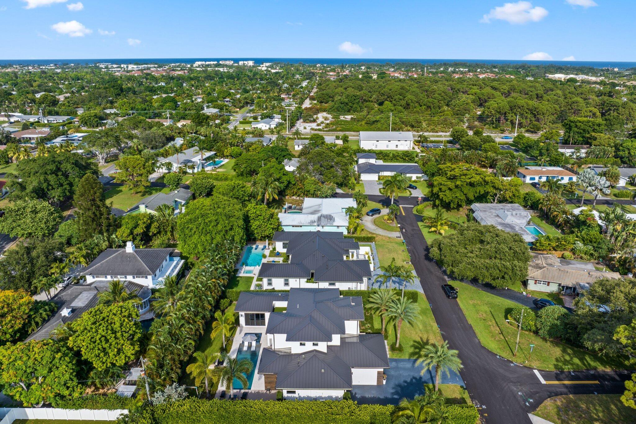525 Whispering Pines, Boynton Beach FL 33435