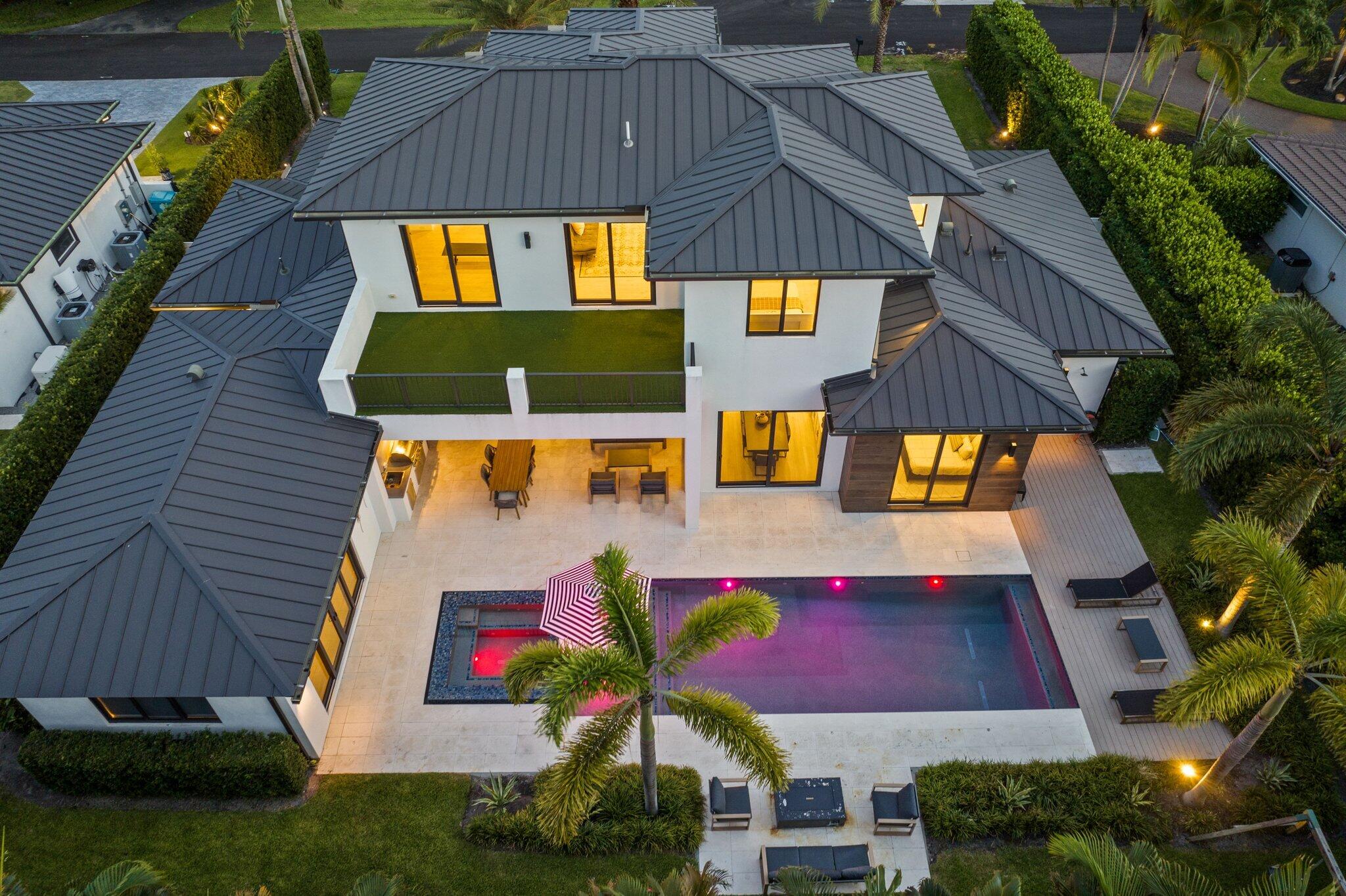 525 Whispering Pines, Boynton Beach FL 33435