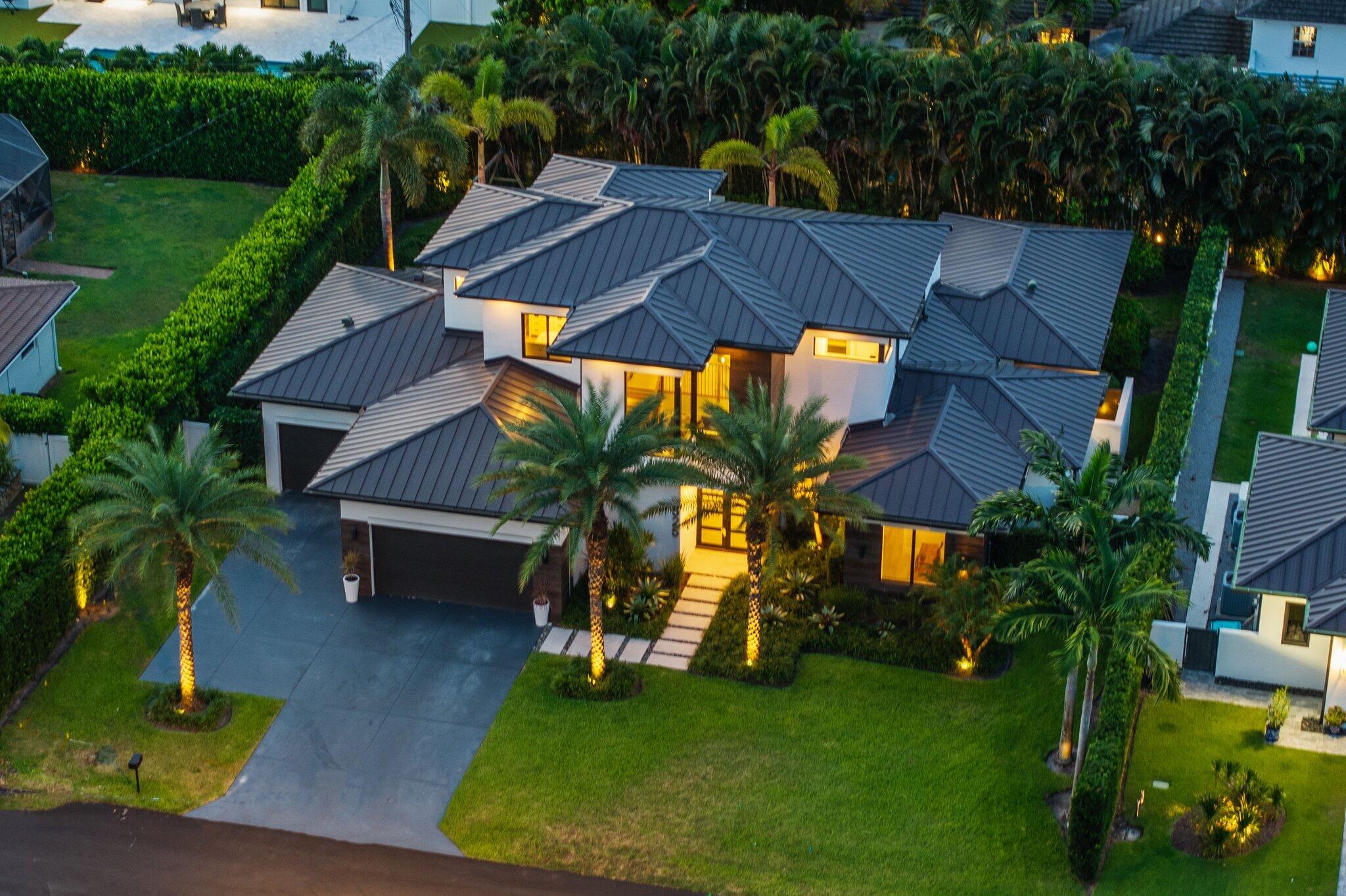 525 Whispering Pines, Boynton Beach FL 33435