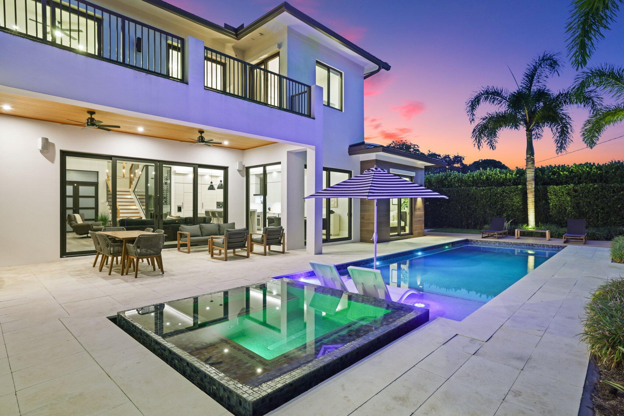 525 Whispering Pines, Boynton Beach FL 33435