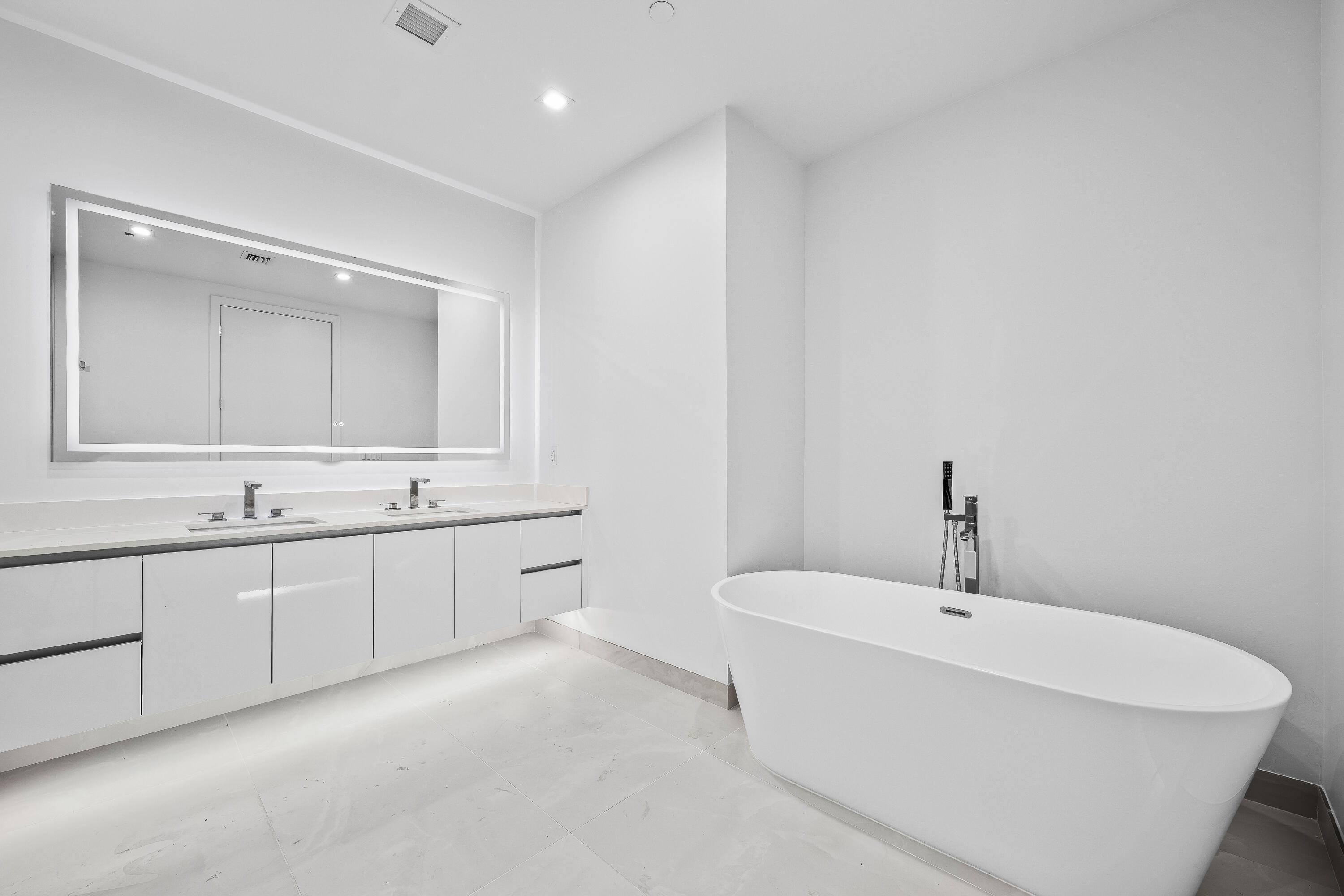 220 Lake Shore #1607, Lake Park FL 33403