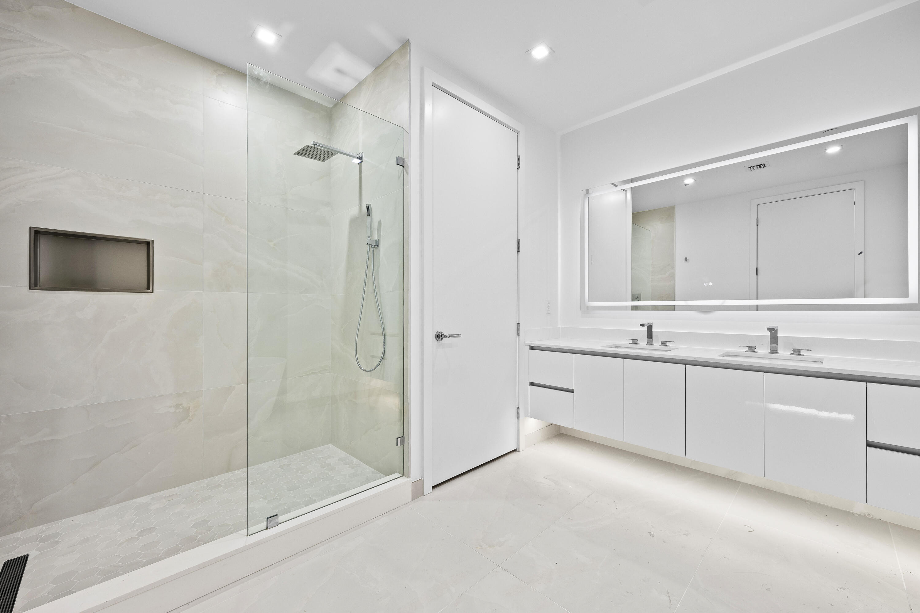 220 Lake Shore #1607, Lake Park FL 33403