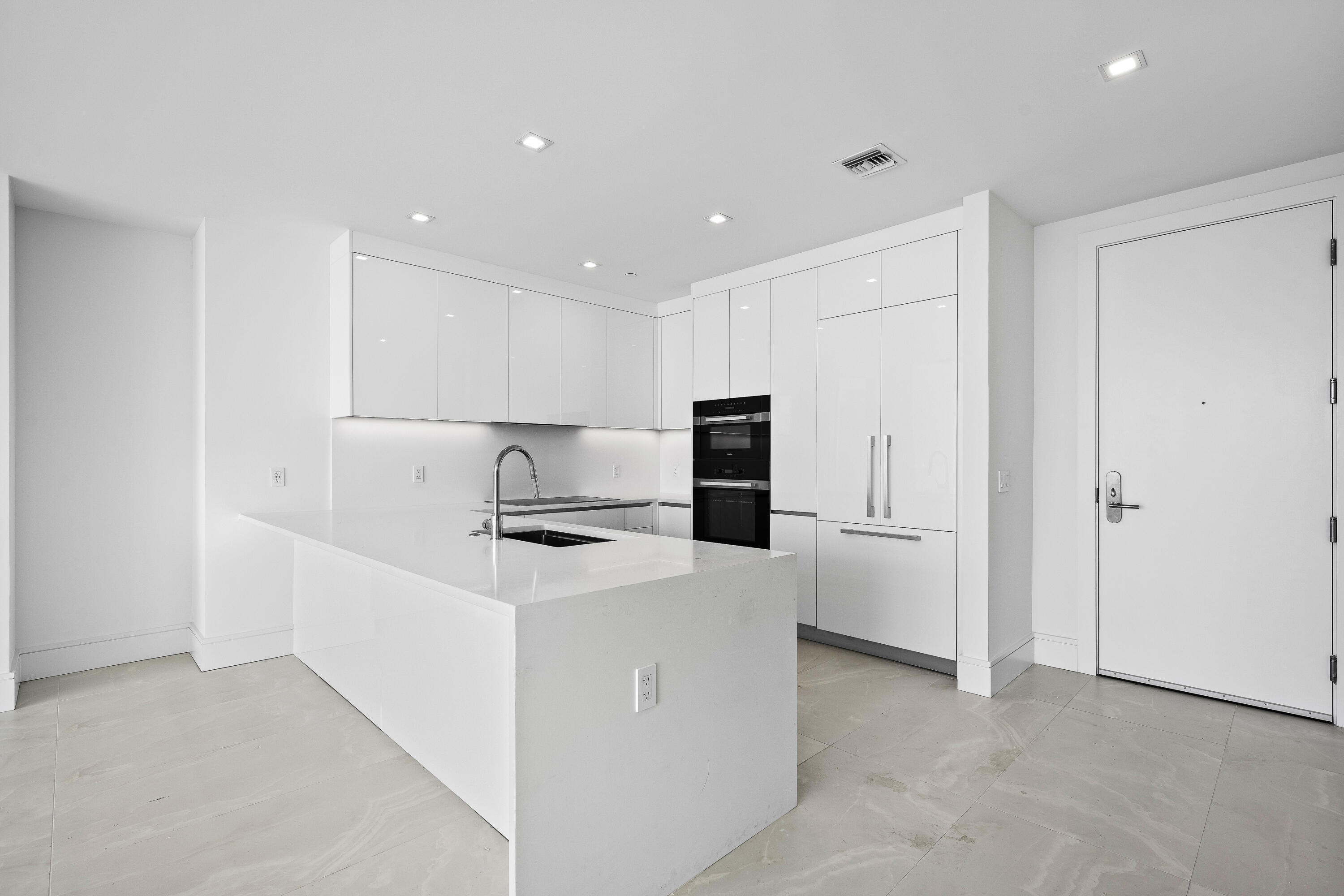 220 Lake Shore #1607, Lake Park FL 33403