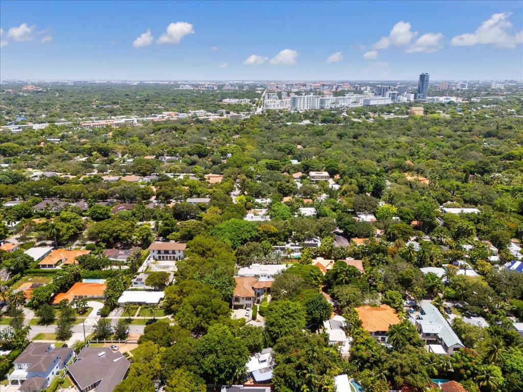 3917 S Le Jeune, Miami FL 33146