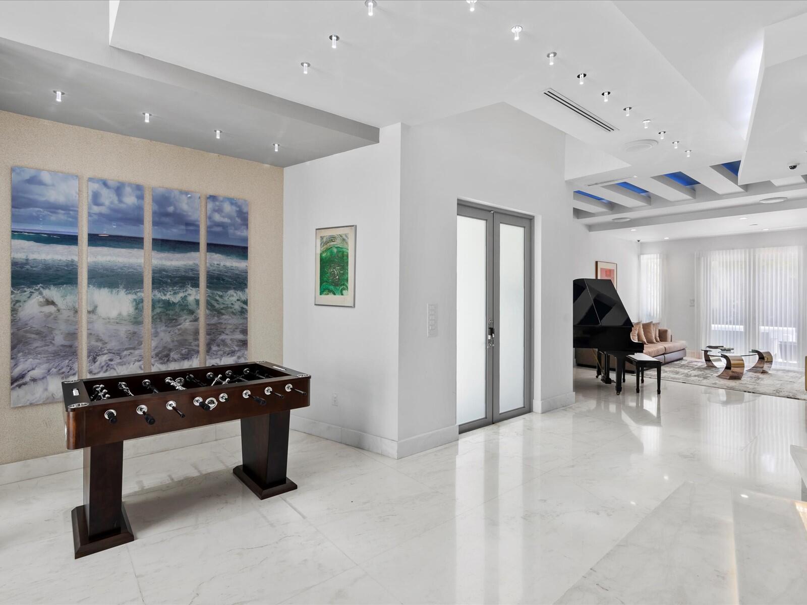 3917 S Le Jeune, Miami FL 33146