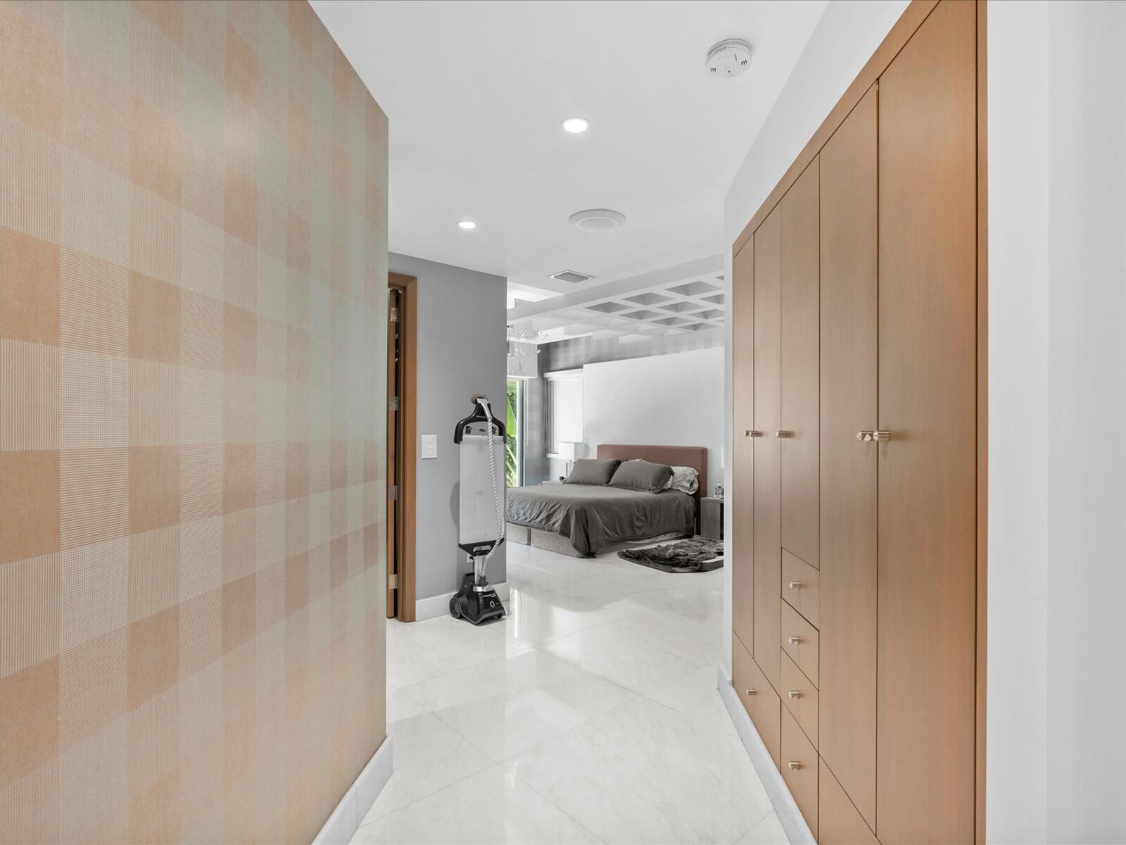 3917 S Le Jeune, Miami FL 33146