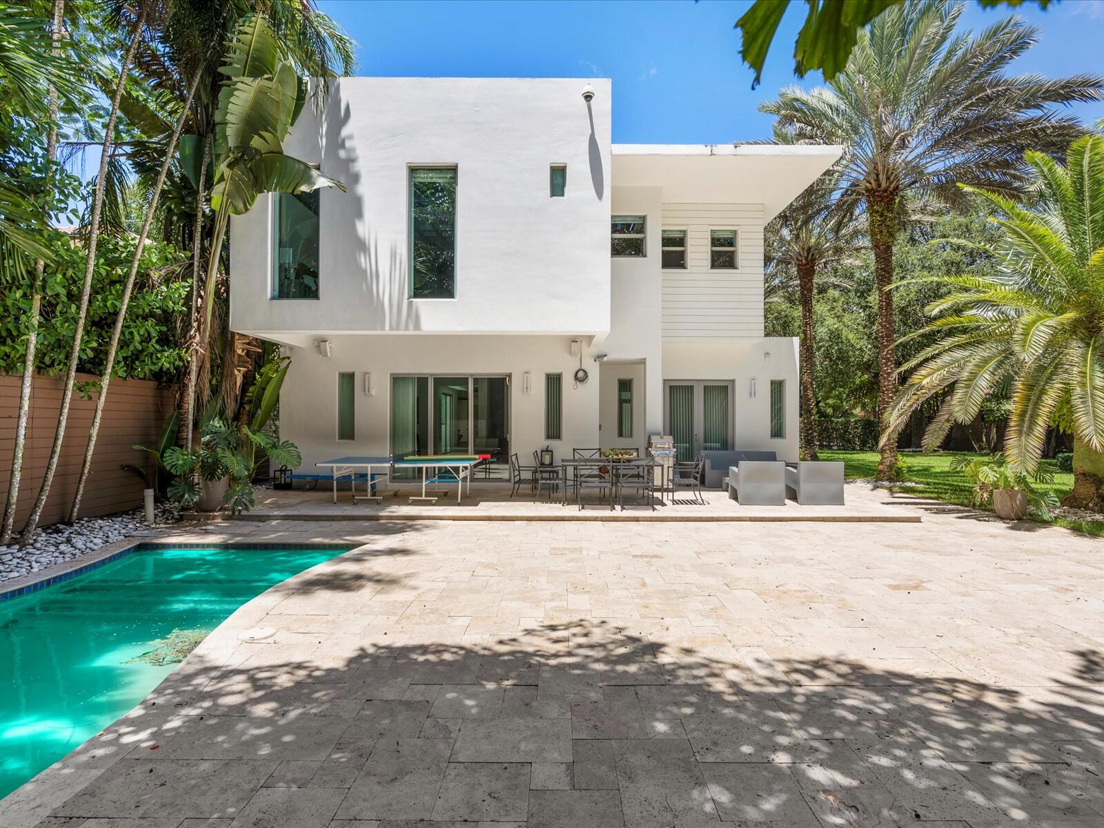 3917 S Le Jeune, Miami FL 33146